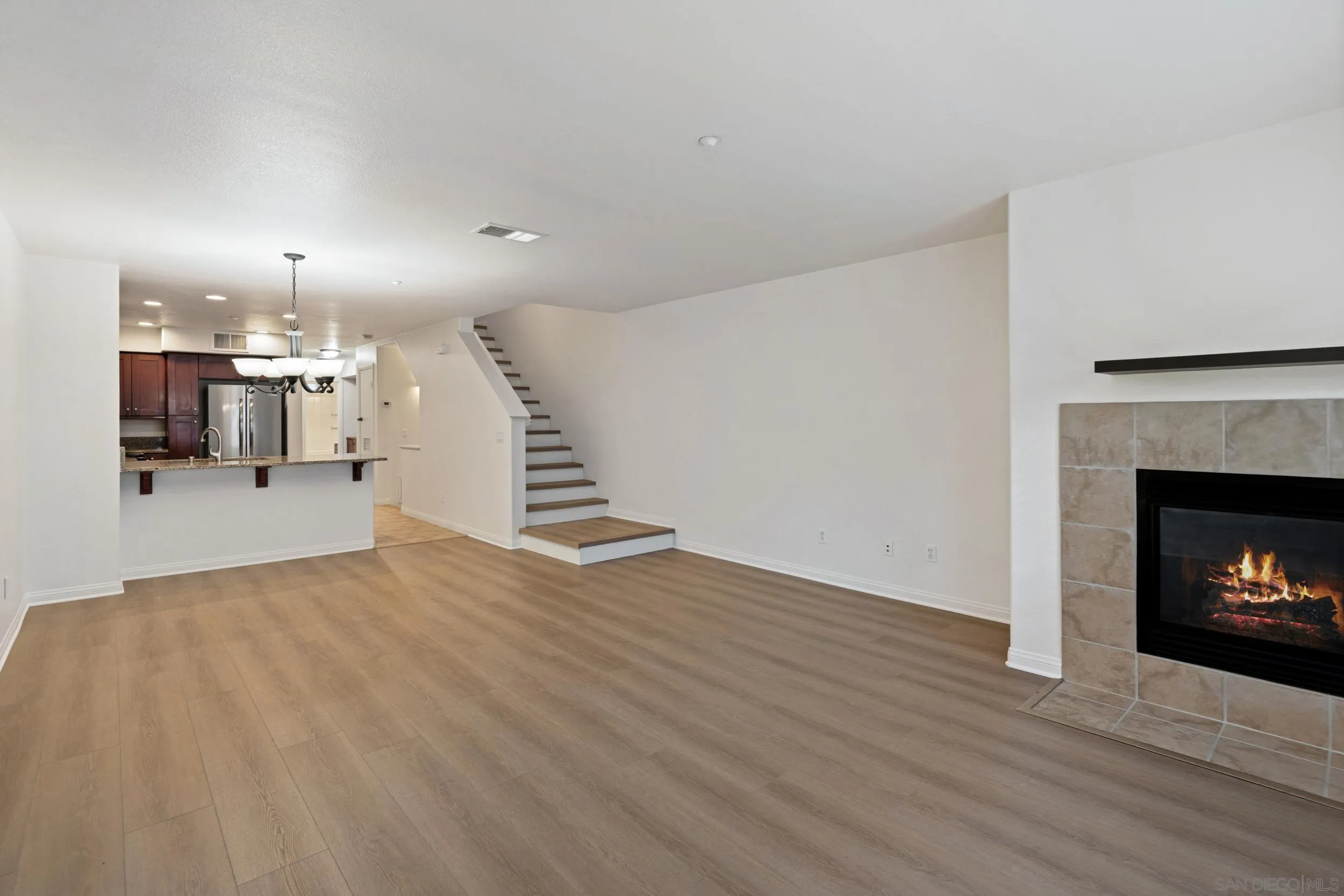 Photo #9: 260009629 Listing: Photo #9