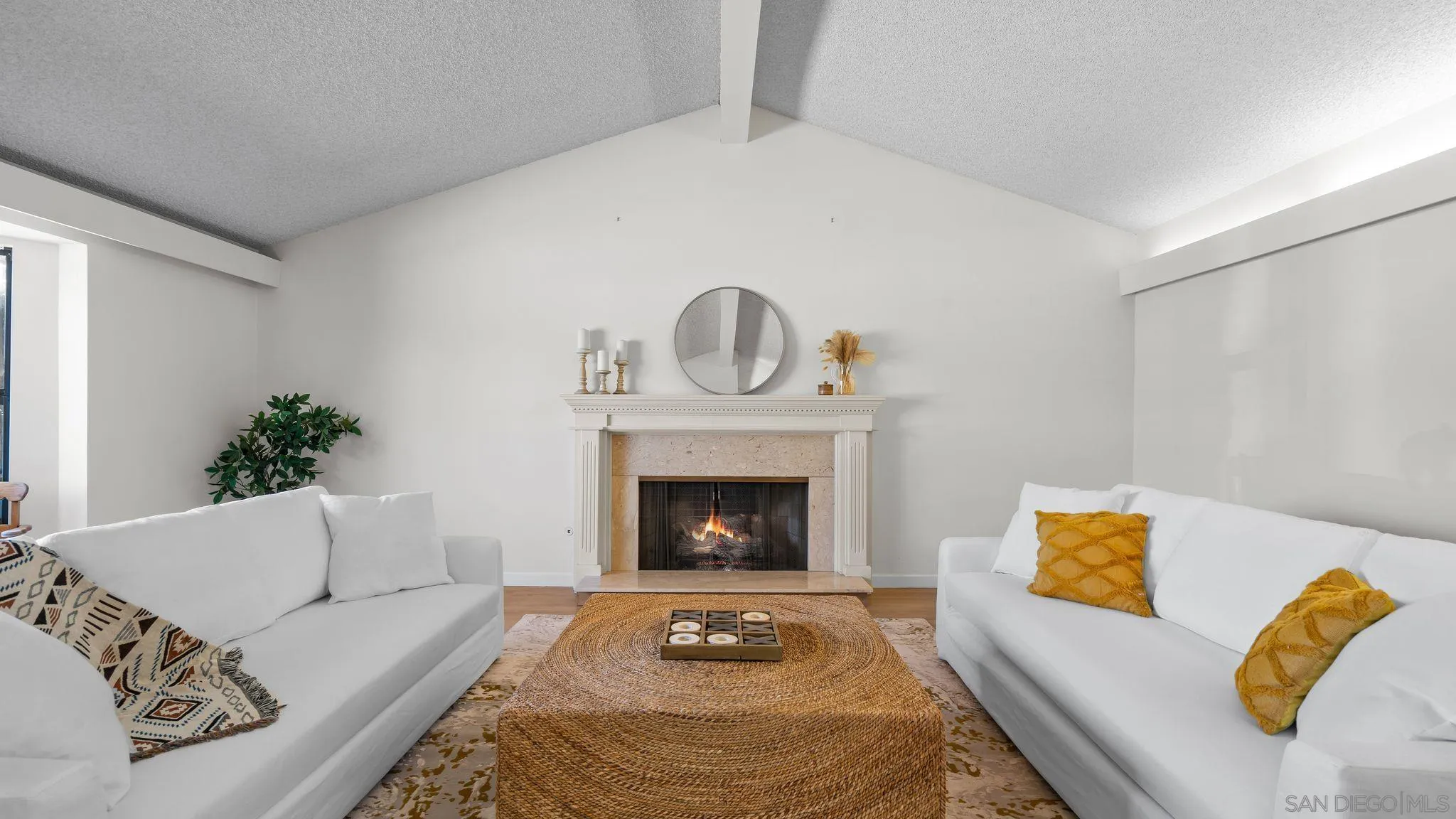 https://cdn.realtyfeed.com/cdn/127/260009631/06a191a01198c1f1a9f81c089056c3f4.webp