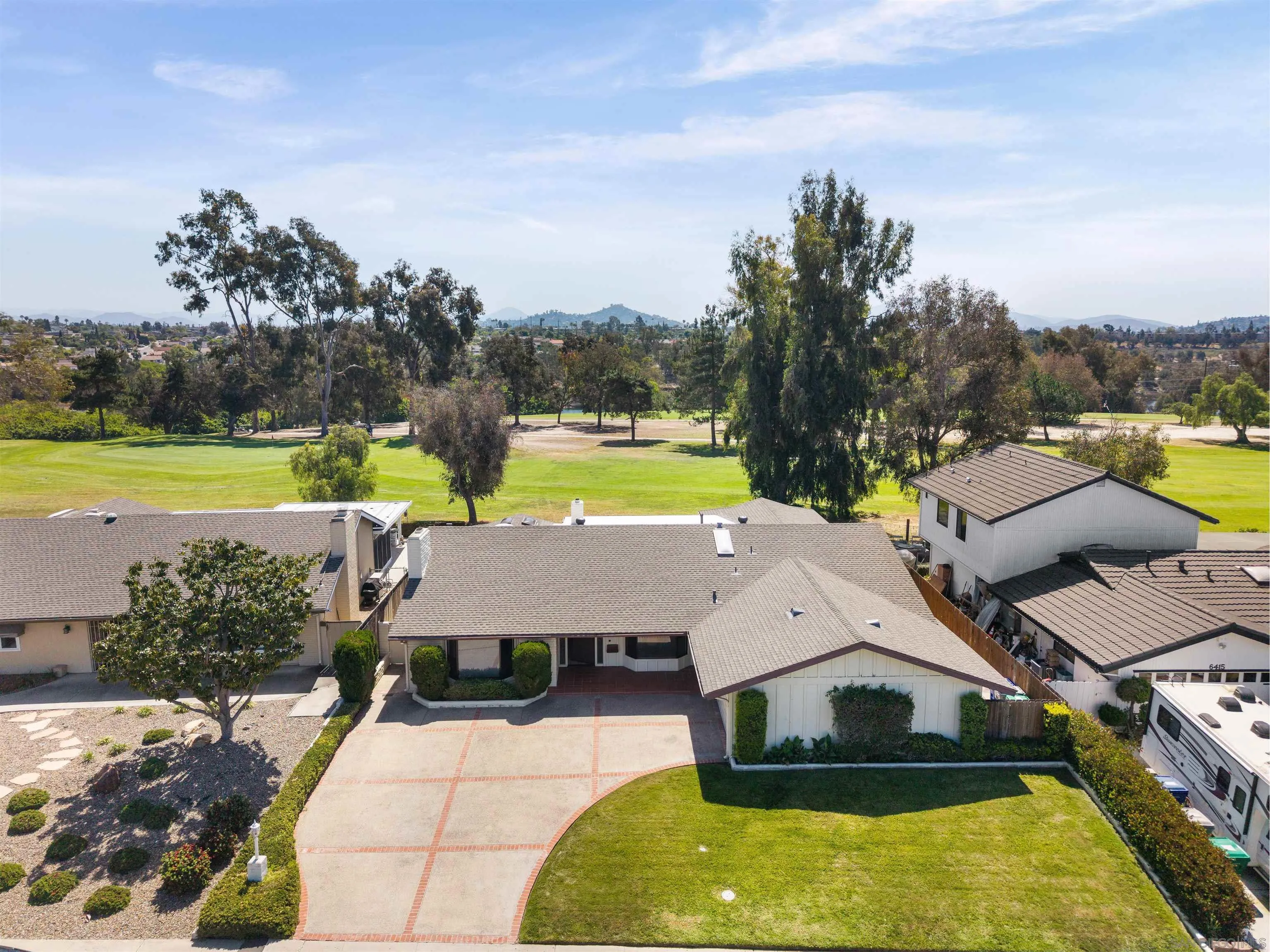 https://cdn.realtyfeed.com/cdn/127/260009631/4e6395cd16d32357c3c519d89e85f18b.webp