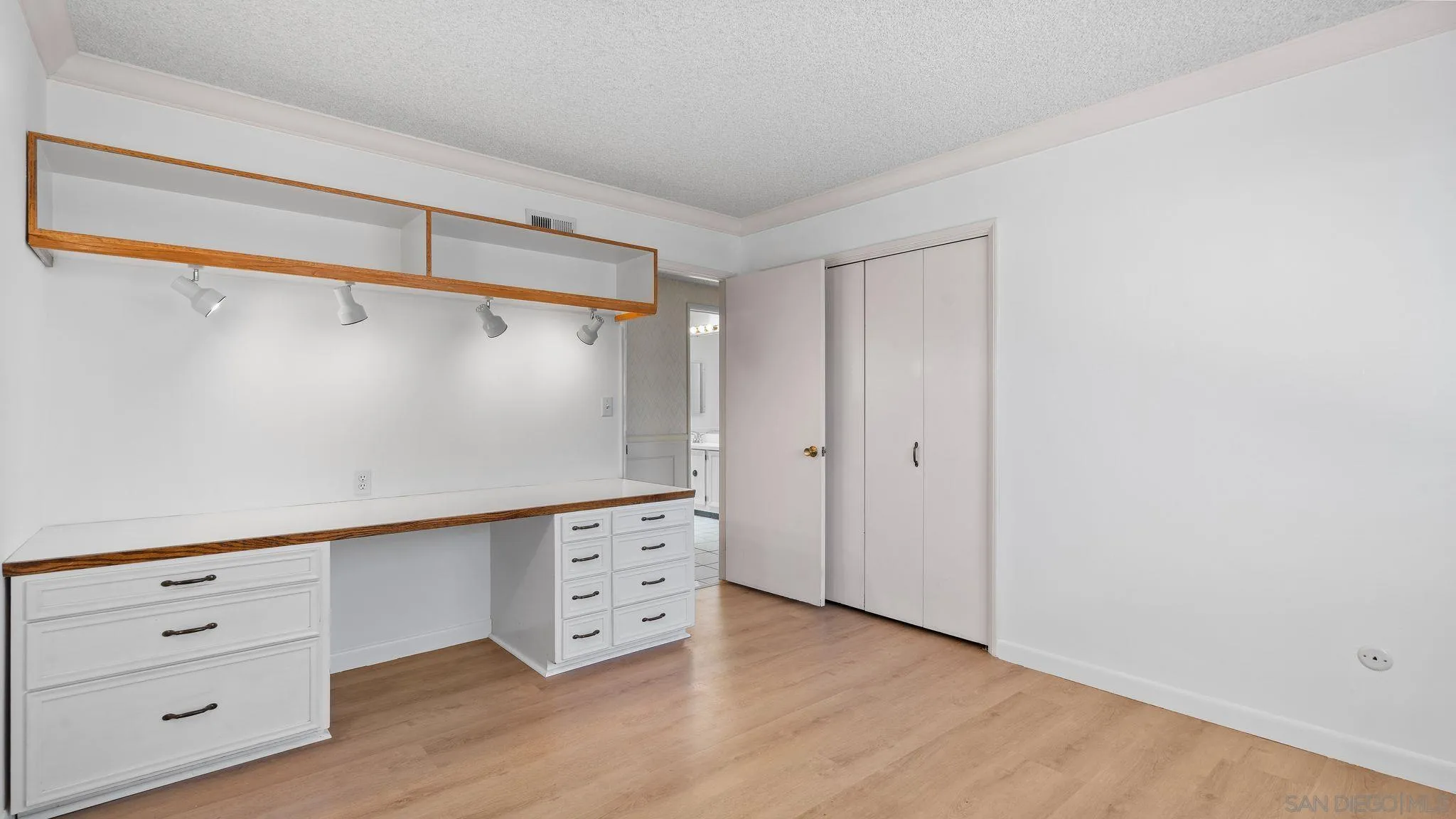https://cdn.realtyfeed.com/cdn/127/260009631/d92847b71e75f74912ea140d289fdb87.webp