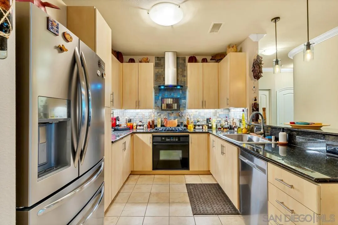 Photo #3: 260009635 Listing: Photo #3