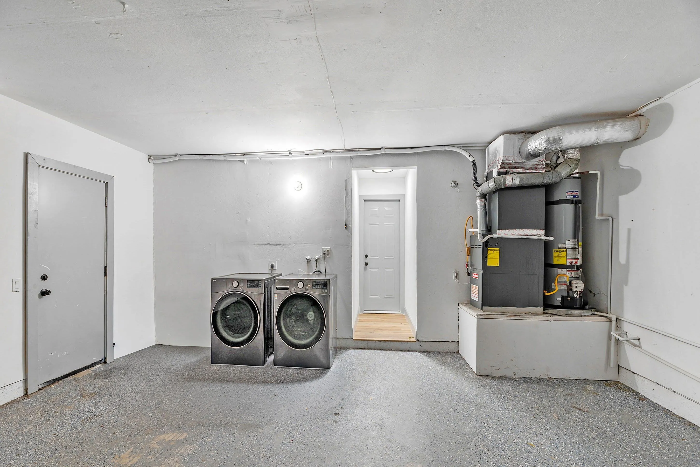 https://cdn.realtyfeed.com/cdn/127/260009639/7457eb254464b773a9685f90d606cc96.webp