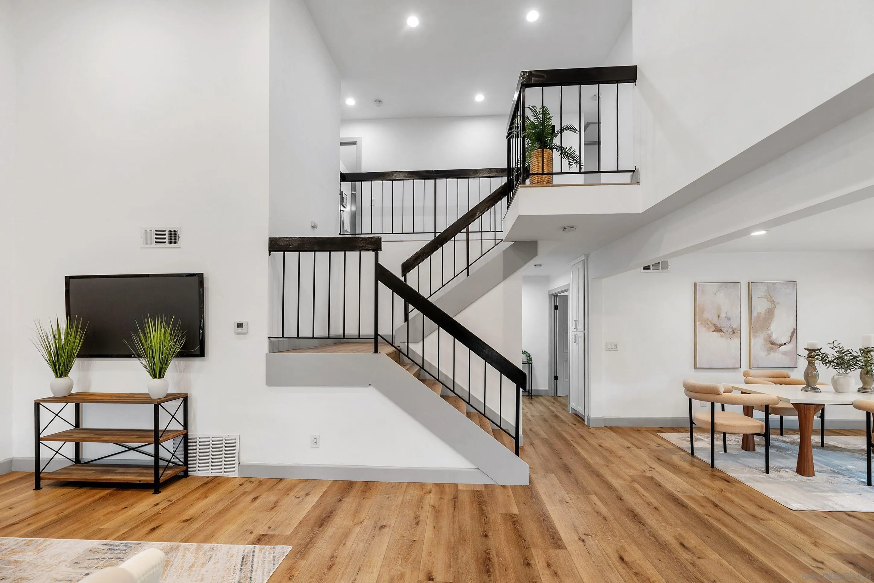 https://cdn.realtyfeed.com/cdn/127/260009639/cdc51e1fe1971006c85f2ad7f524af7d.webp