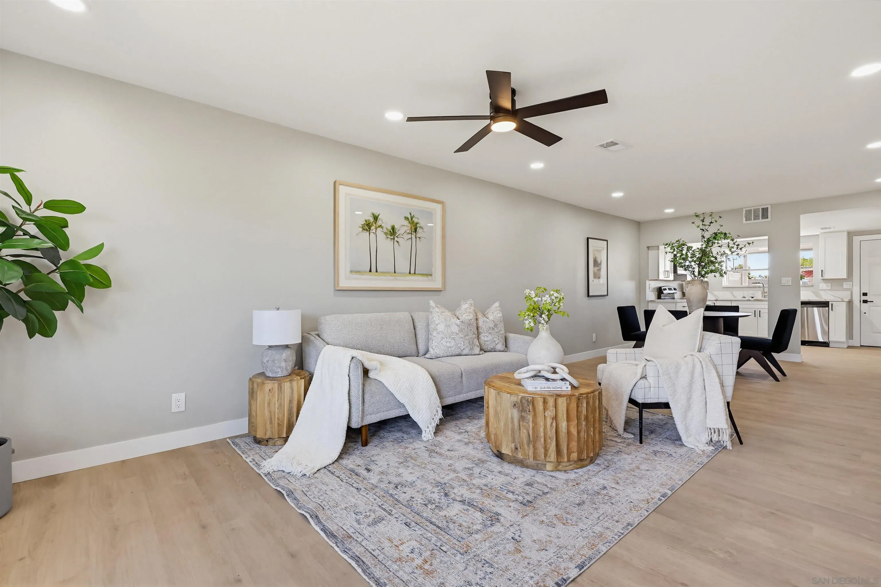 Photo #2: 260009642 Listing: Photo #2