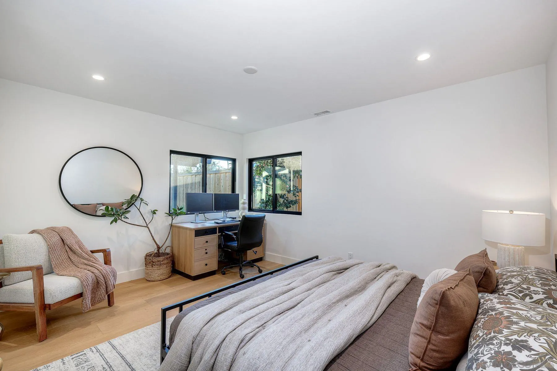 https://cdn.realtyfeed.com/cdn/127/260009643/1973e6a82ae0d1b7b53c9d86f7b4ab55.webp