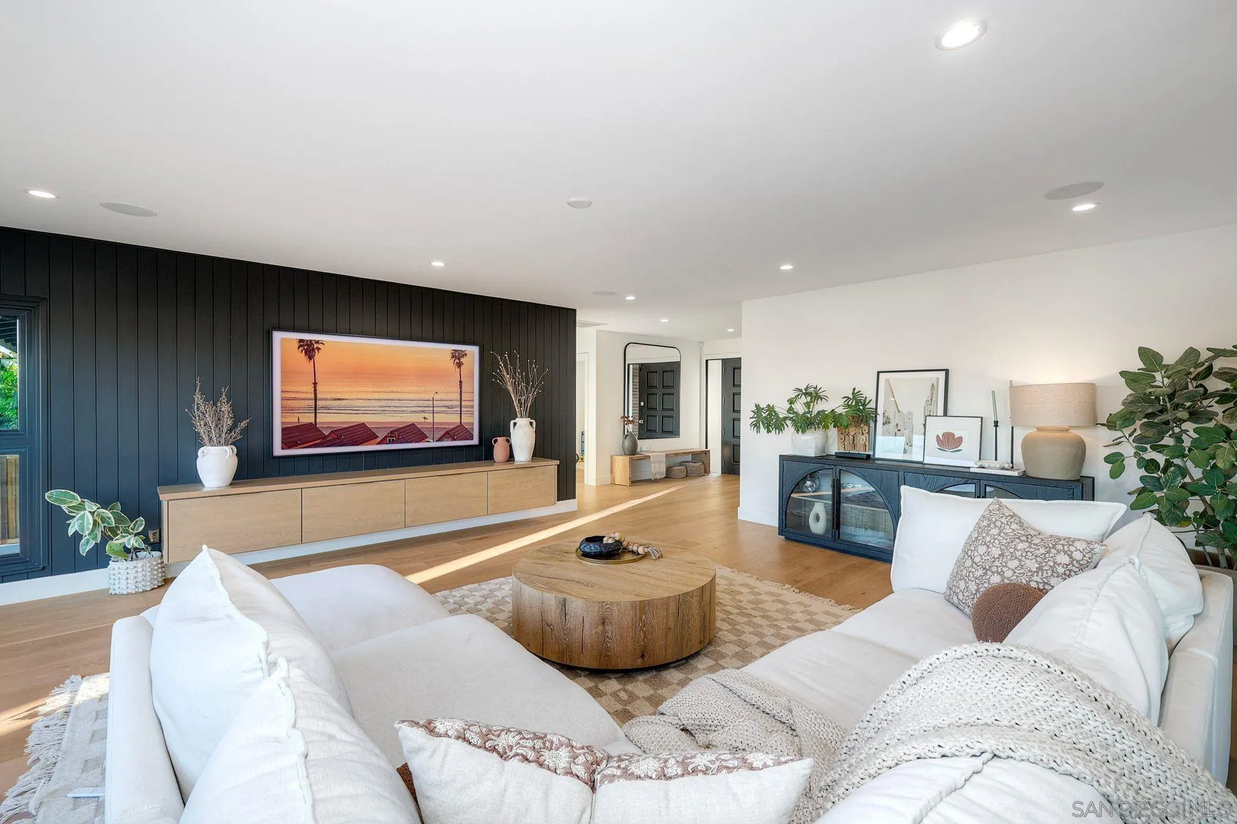 https://cdn.realtyfeed.com/cdn/127/260009643/1adc7661a6833223e0249a74b2dcea61.webp