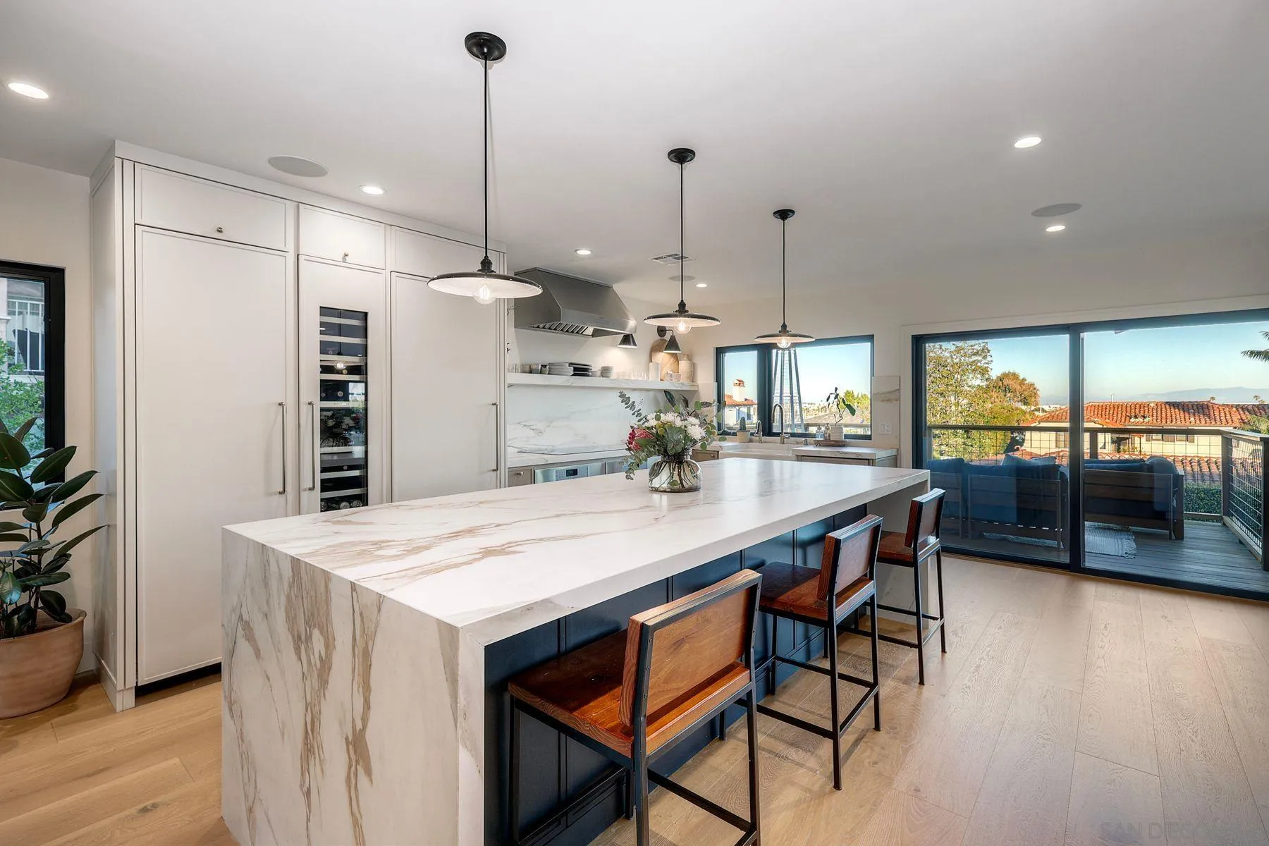https://cdn.realtyfeed.com/cdn/127/260009643/57a1e88fcfc66e4fb13dba8bfae17ee9.webp