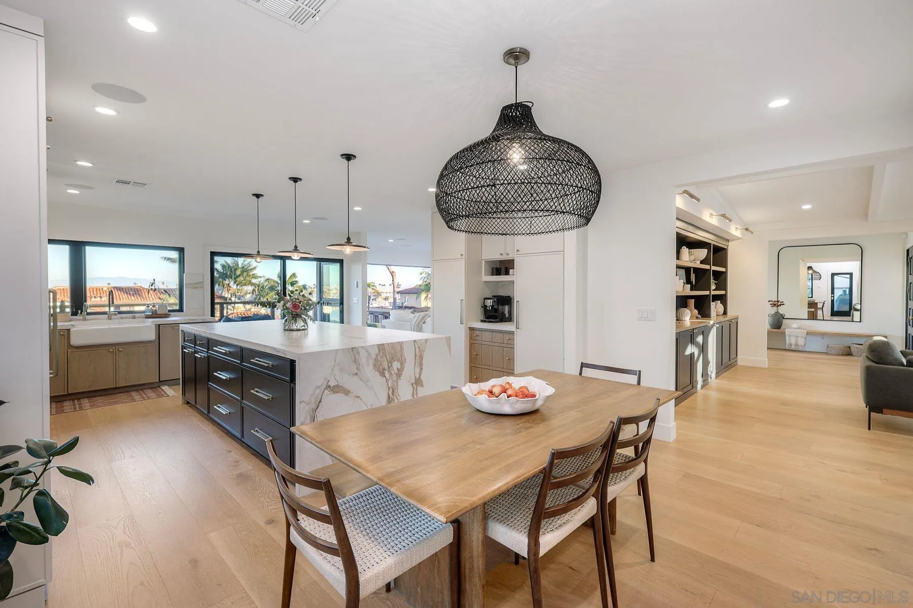 https://cdn.realtyfeed.com/cdn/127/260009643/7656cd63b9da13b001d5c925ec32868b.webp