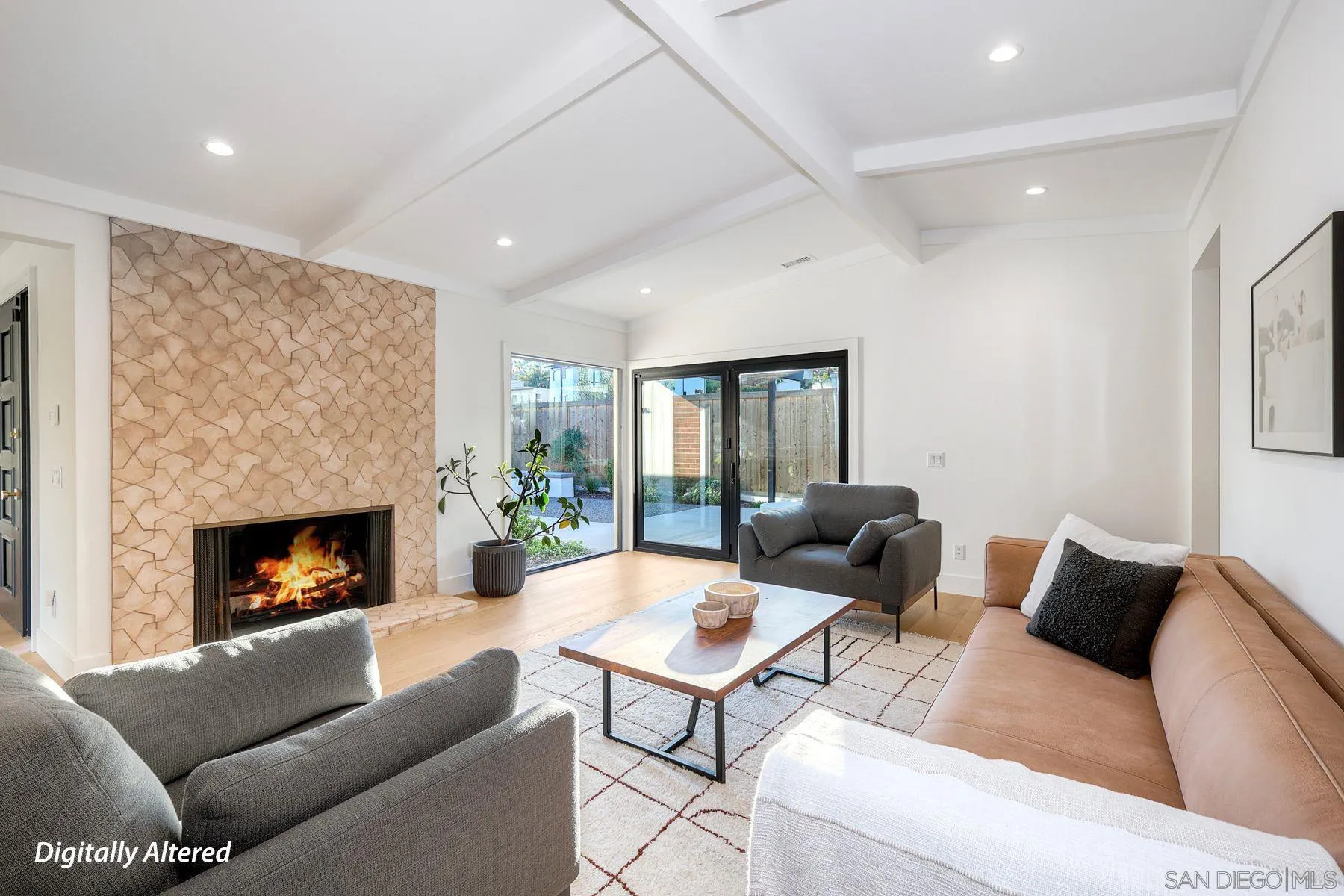 https://cdn.realtyfeed.com/cdn/127/260009643/814db01852d2c7fc85d8156f07bf311d.webp