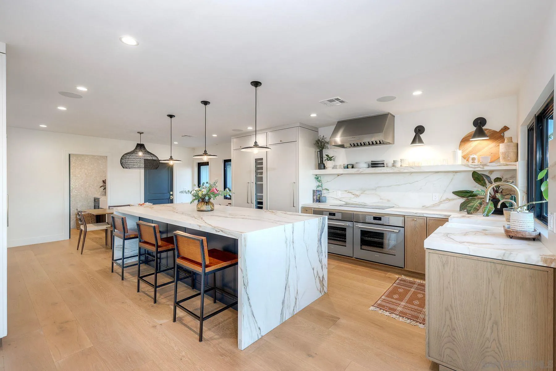 https://cdn.realtyfeed.com/cdn/127/260009643/ded659d7dff74f90c6d14c79df0a6962.webp