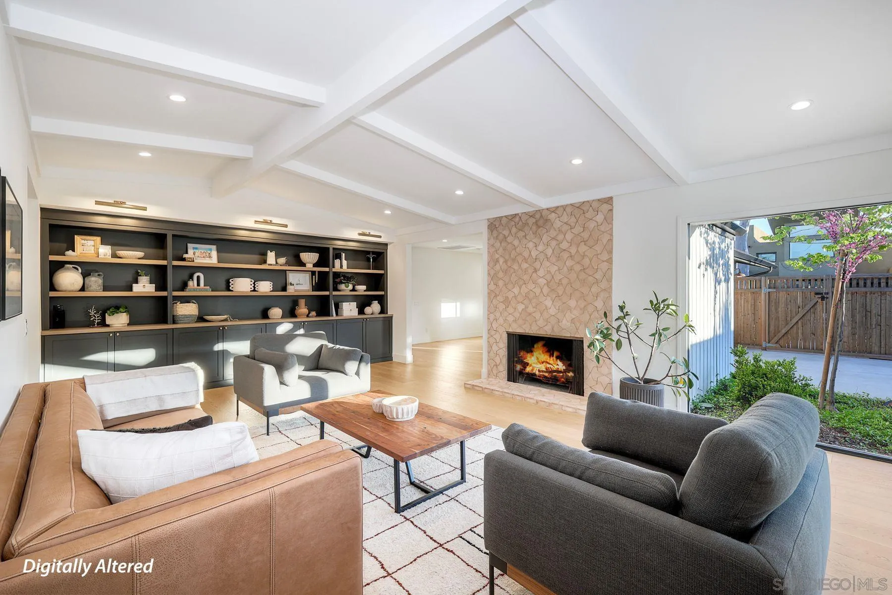 https://cdn.realtyfeed.com/cdn/127/260009643/e39b23d97a0f4f1697e9ccf396b4dbb7.webp