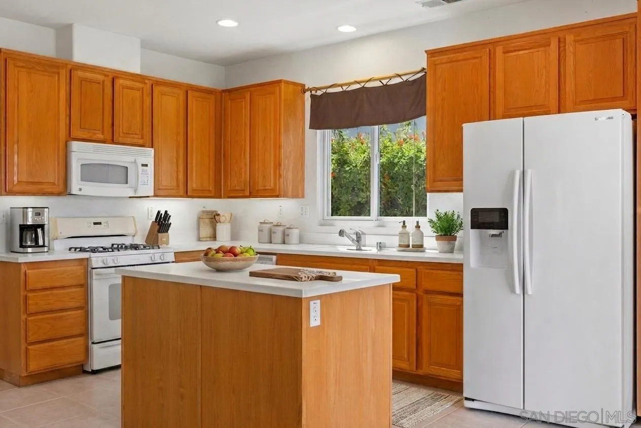 https://cdn.realtyfeed.com/cdn/127/260009645/6042a68970df346cb975d5f9a948cc49.webp