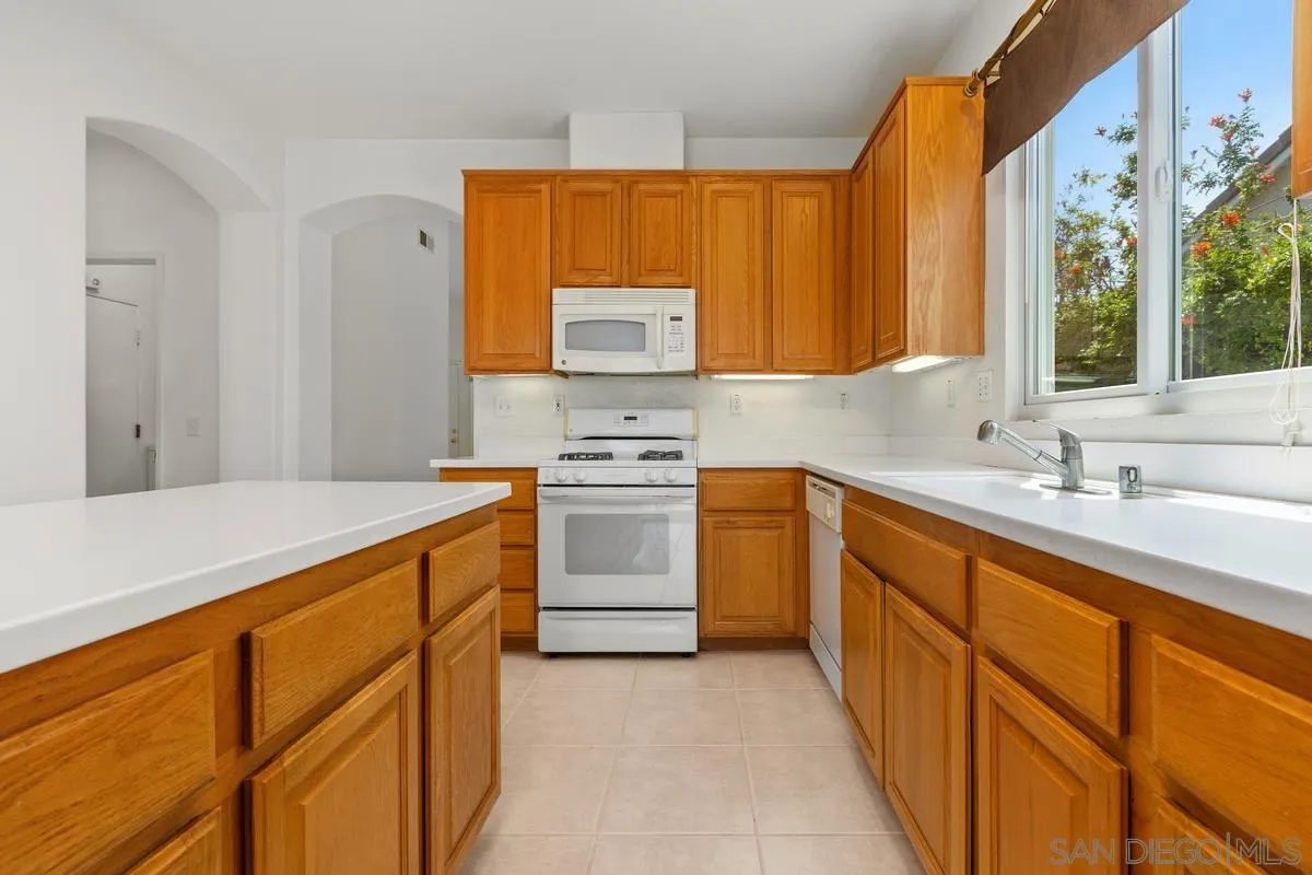 https://cdn.realtyfeed.com/cdn/127/260009645/9c86618e042f8328cdbf1c5e74eec84f.webp