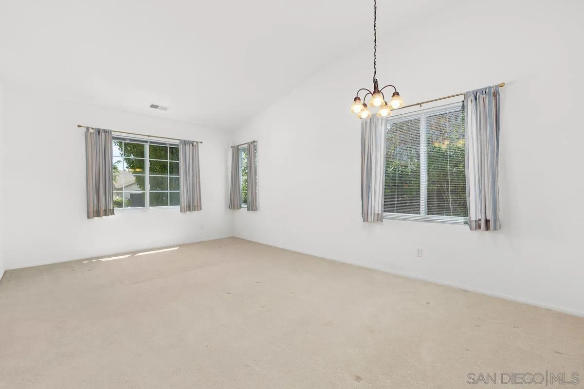 https://cdn.realtyfeed.com/cdn/127/260009645/f351d259a6e4746a604f4866bd72eab7.webp