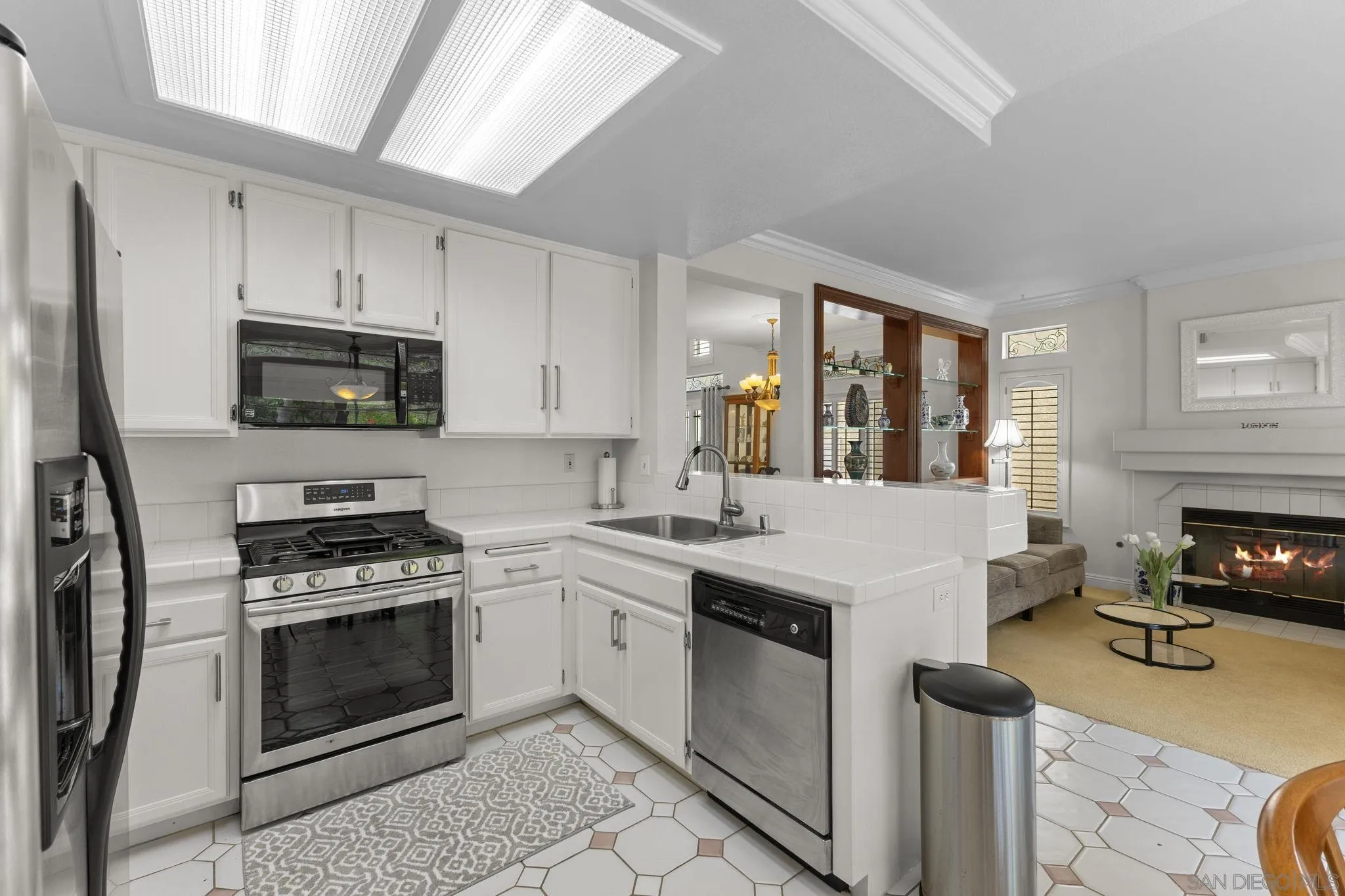 https://cdn.realtyfeed.com/cdn/127/260009648/c46dae7fc244a629305a3353a97adcad.webp