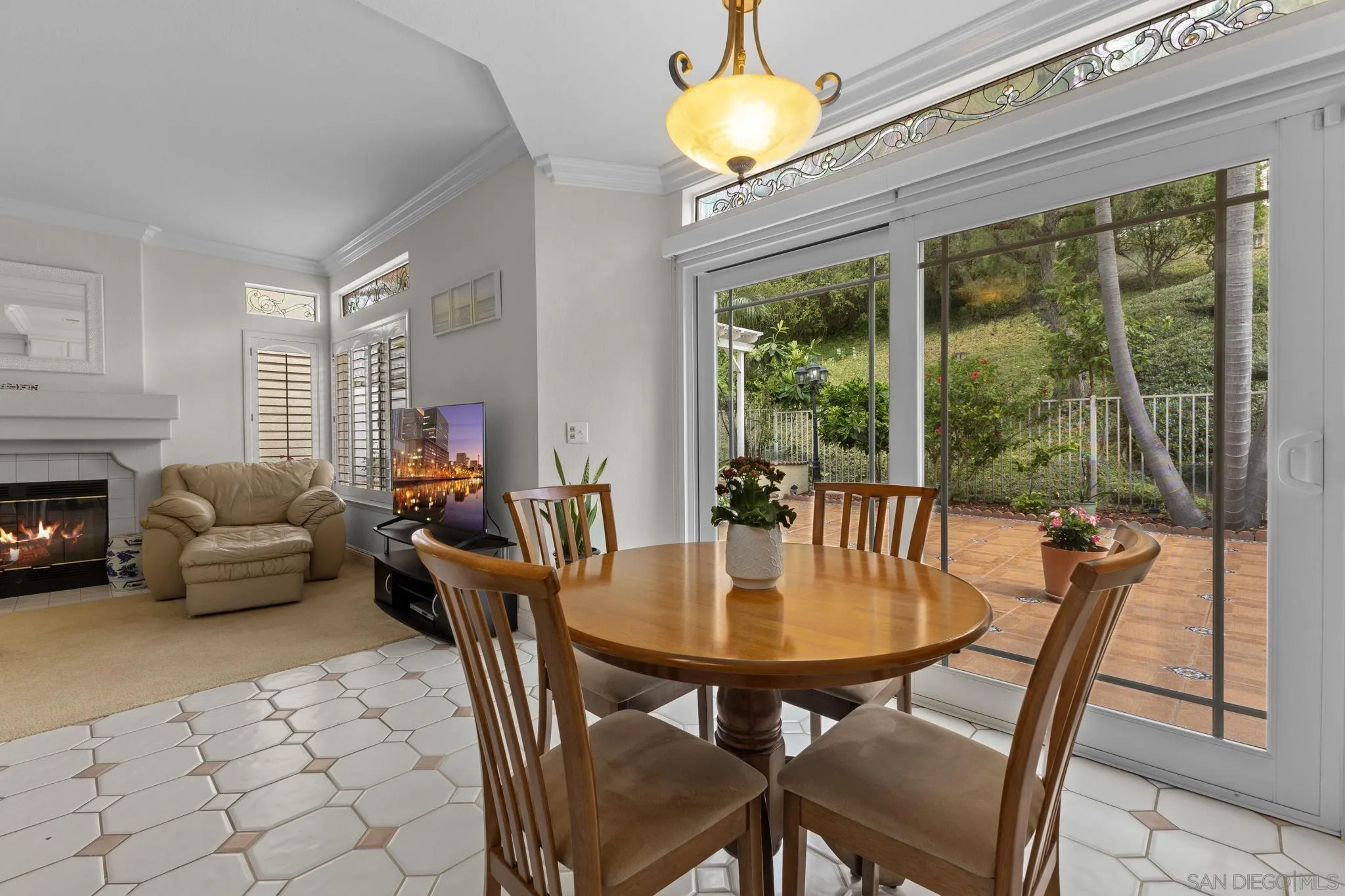 https://cdn.realtyfeed.com/cdn/127/260009648/e3ab6493303bb2d90f8bb7184ce702d9.webp