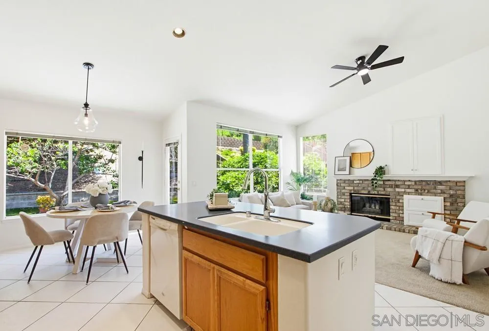 https://cdn.realtyfeed.com/cdn/127/260009650/923c4ef826090167adff97571e046be5.webp