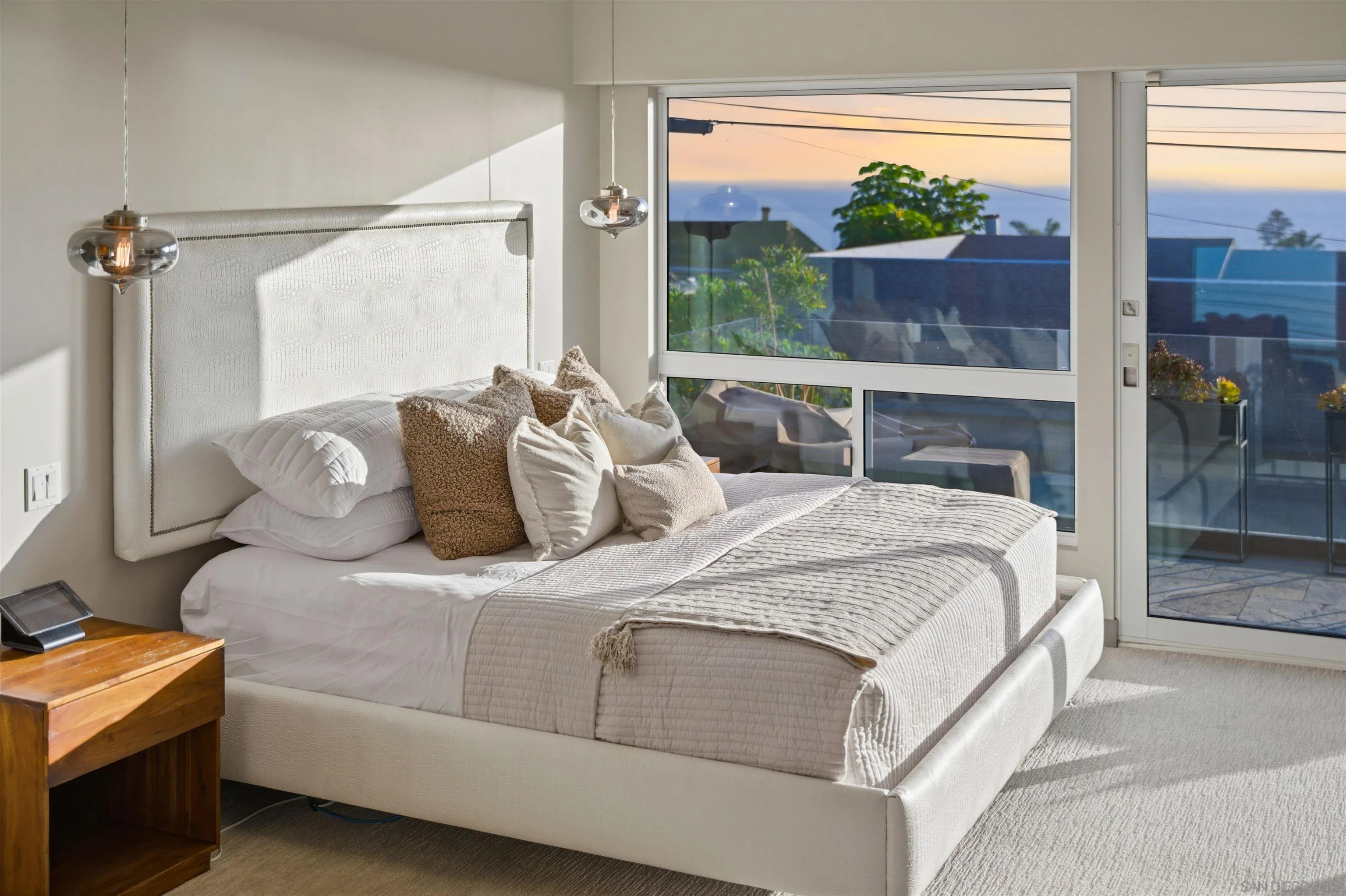 2372 Oxford Ave, Cardiff, CA, 92007