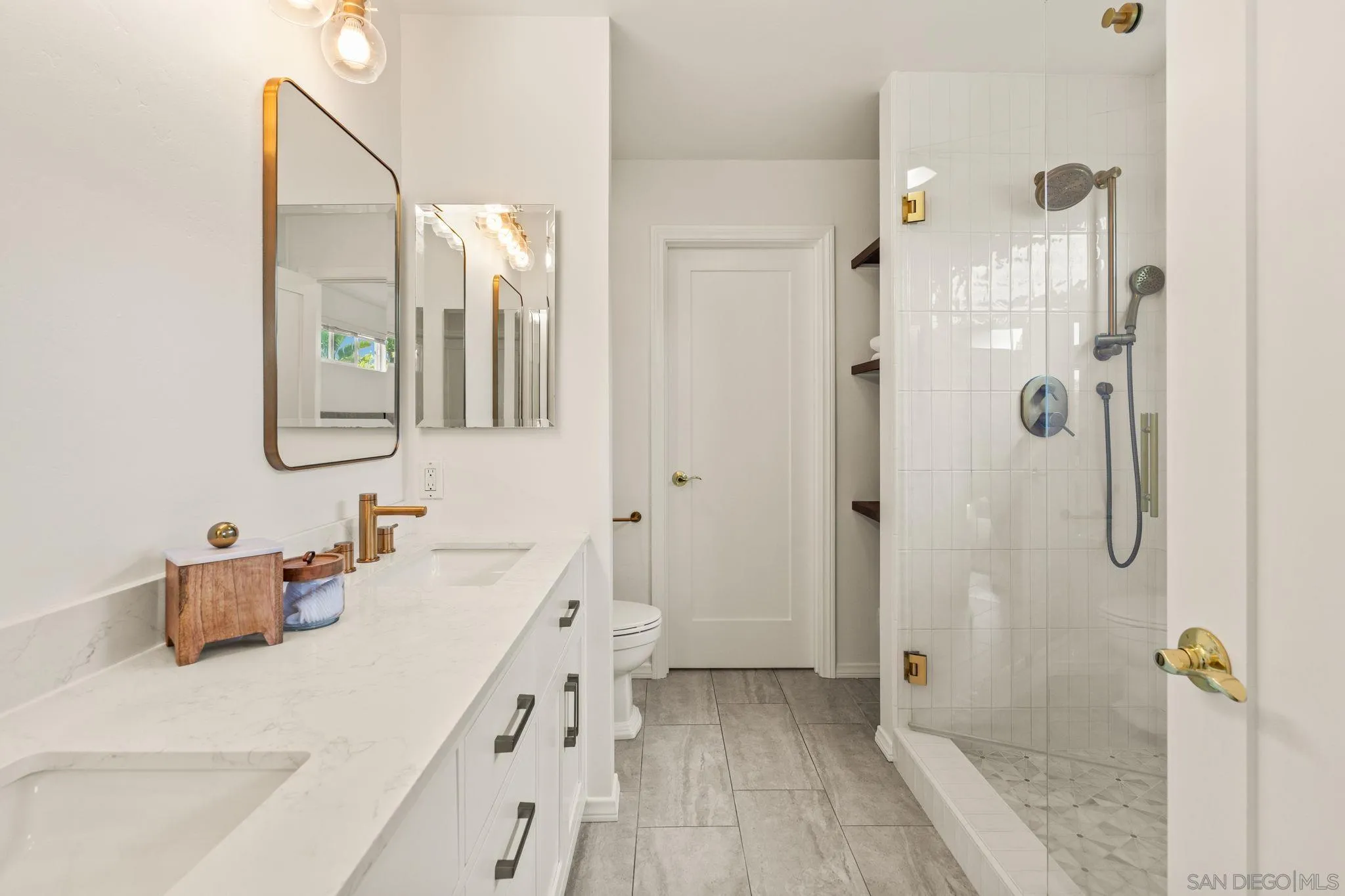 https://cdn.realtyfeed.com/cdn/127/260009655/65622446f2e2a86560ce311f421fc185.webp
