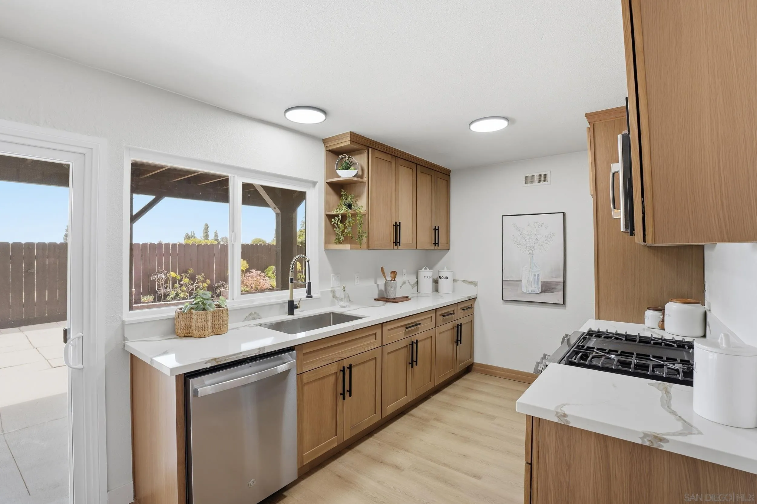 https://cdn.realtyfeed.com/cdn/127/260009659/006a89e9f7be1a800325f0bc91701503.webp