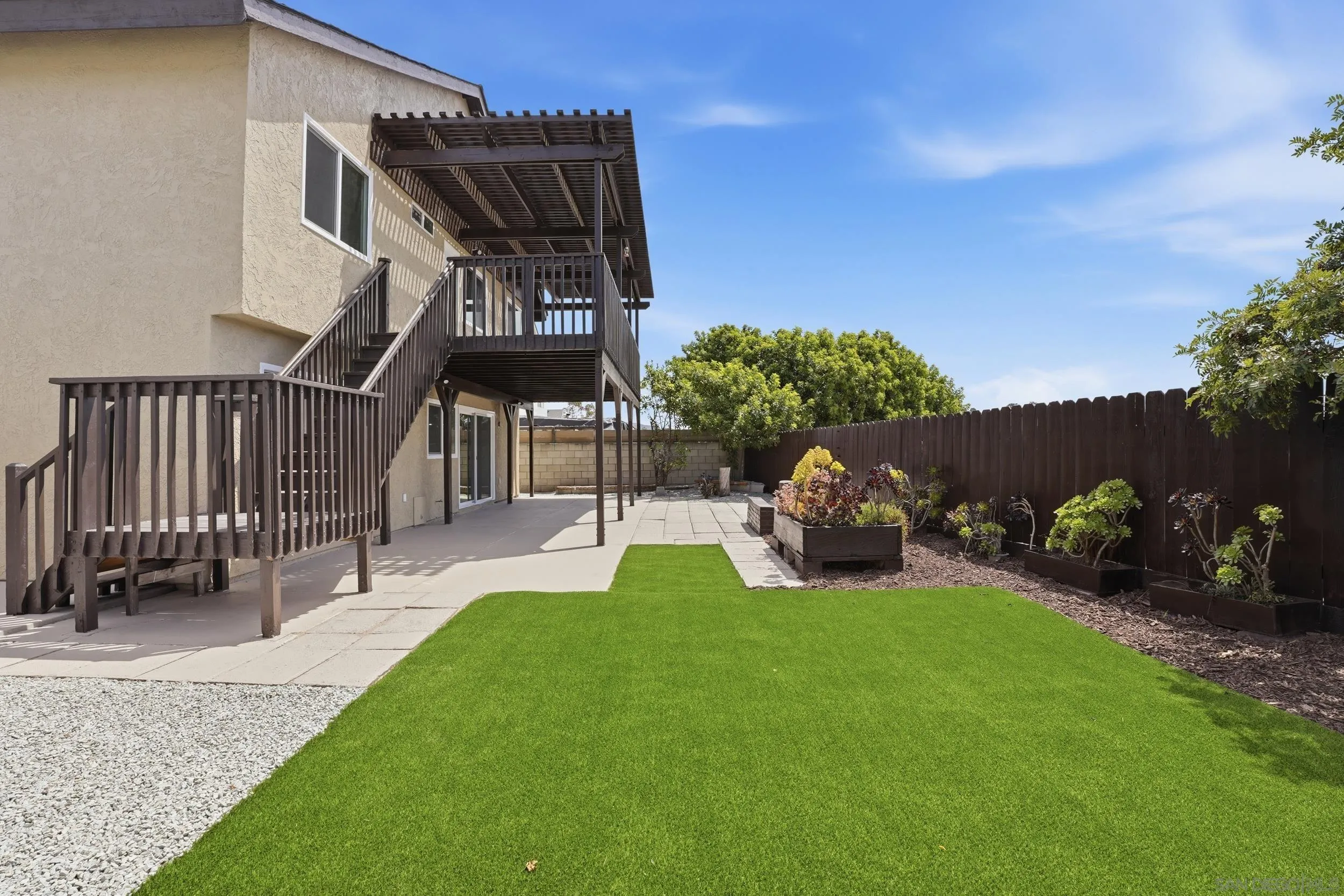 https://cdn.realtyfeed.com/cdn/127/260009659/90d737b55a6f9c82faf614bffd09d3f2.webp