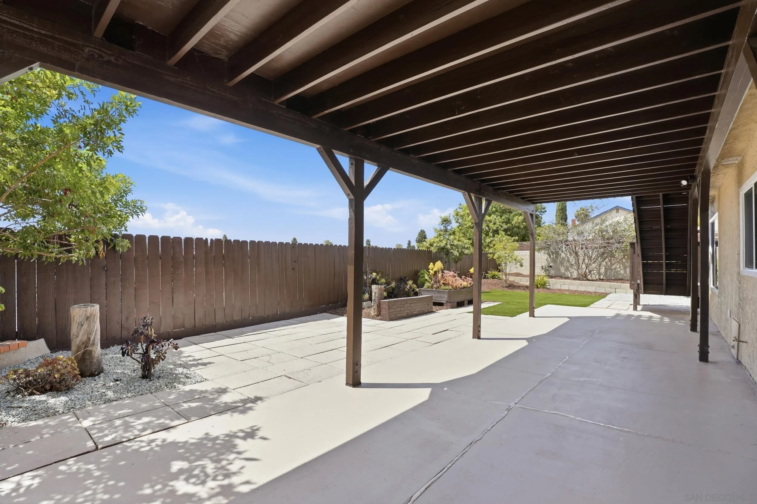https://cdn.realtyfeed.com/cdn/127/260009659/9fd18ab6fb1683e7761af3a53231c696.webp