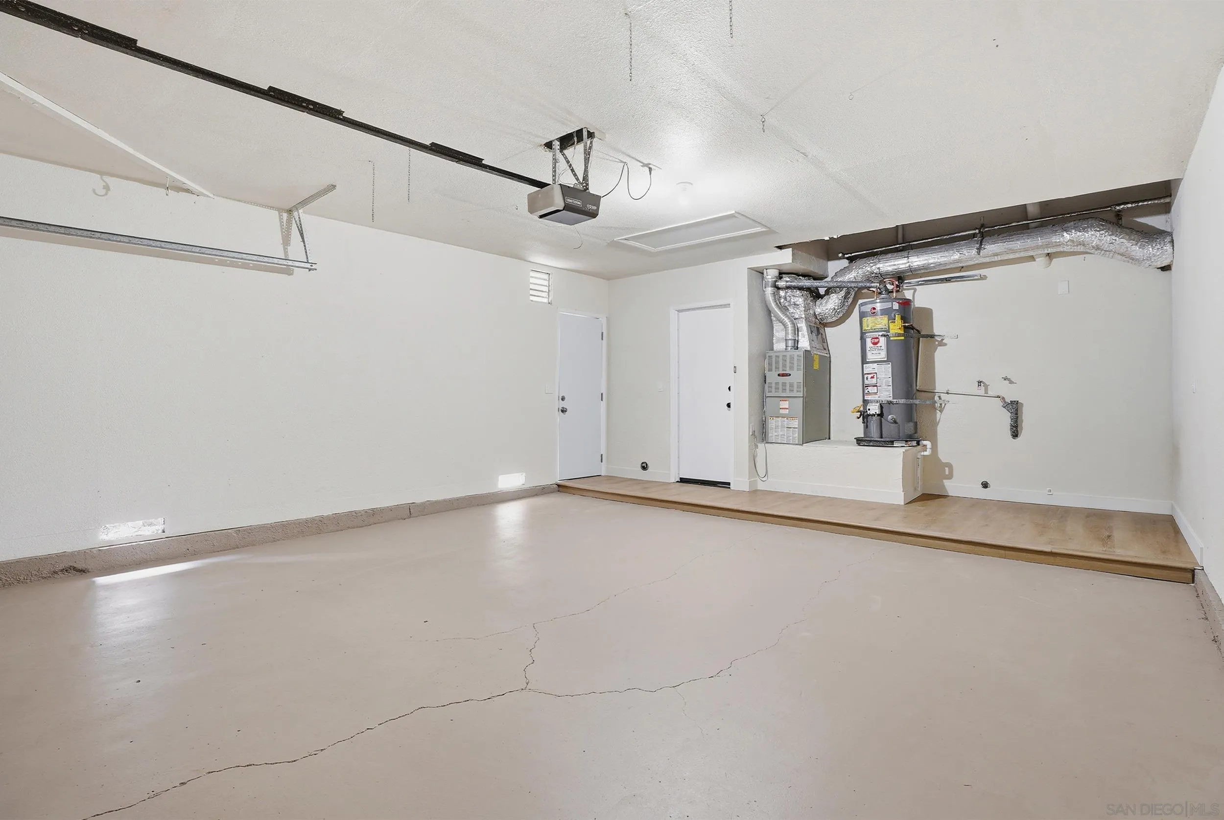 https://cdn.realtyfeed.com/cdn/127/260009659/b322048ae5a14ba3dc45a9fec02845b3.webp