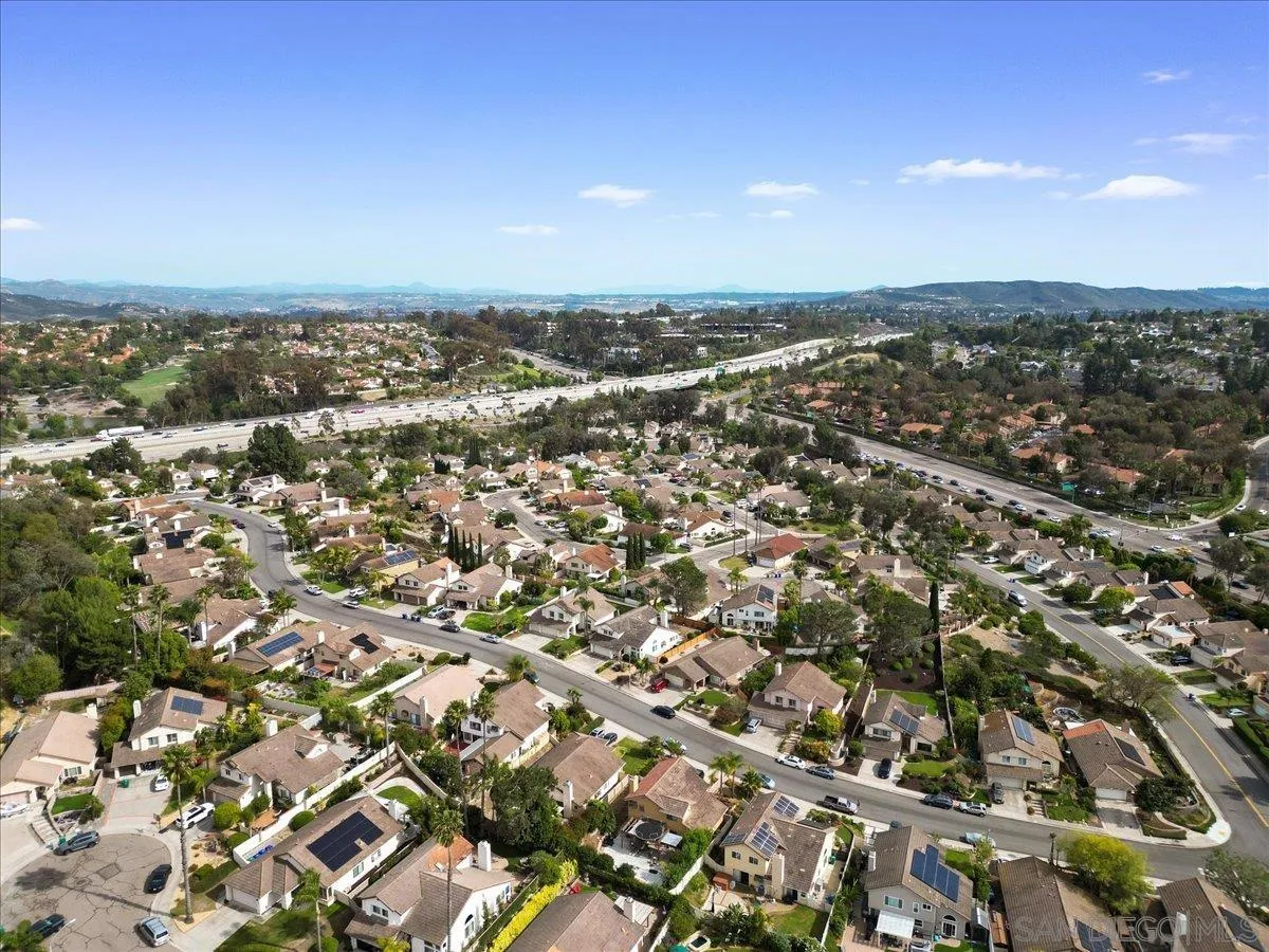 https://cdn.realtyfeed.com/cdn/127/260009660/f4753d3f4111678ac3c361197a82a141.webp