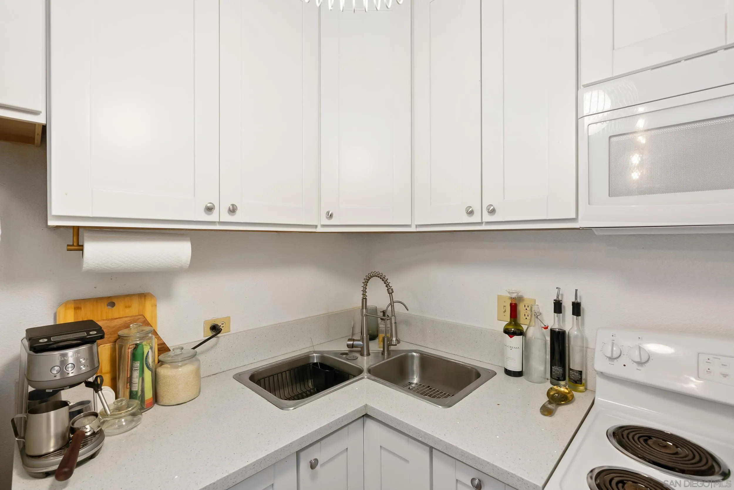 Photo #11: 260009661 Listing: Photo #11