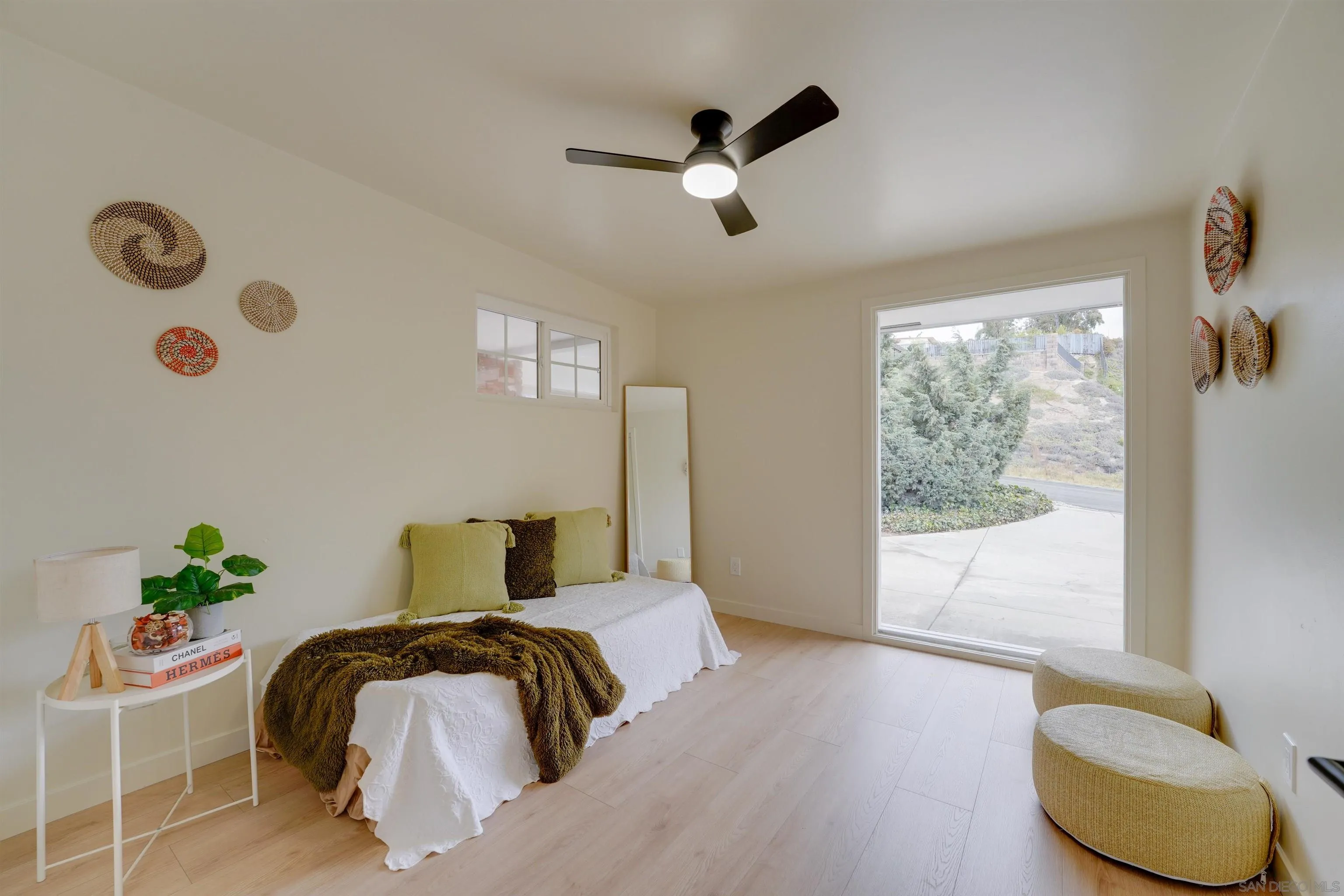 https://cdn.realtyfeed.com/cdn/127/260009662/c67e7678aaf78380afe492d4a4bf19b3.webp