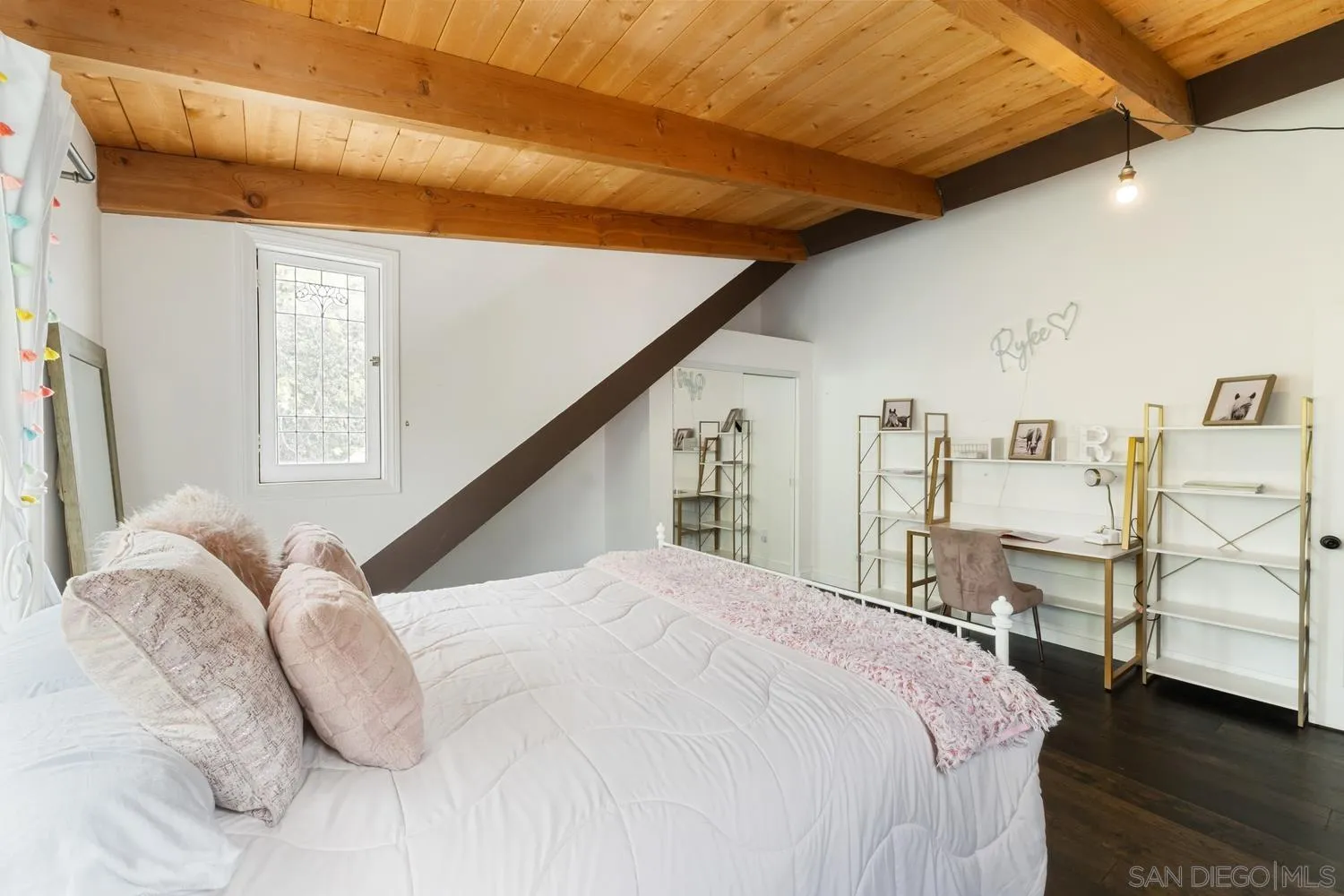 https://cdn.realtyfeed.com/cdn/127/260009666/1f6f9677a0b6827f65406524f13d7a67.webp