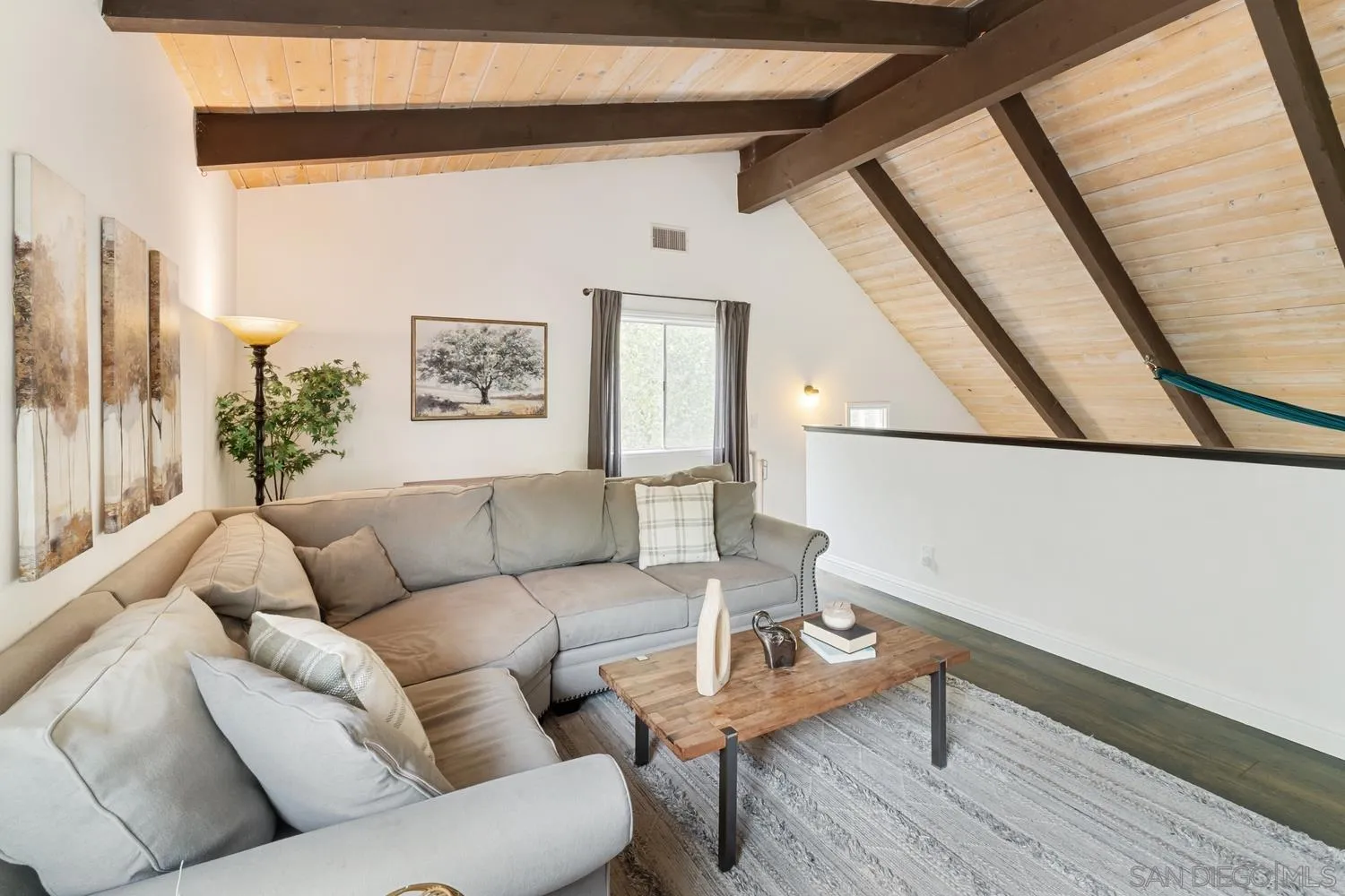 https://cdn.realtyfeed.com/cdn/127/260009666/2a6ad79f32a97c7a298b73a143c2780c.webp