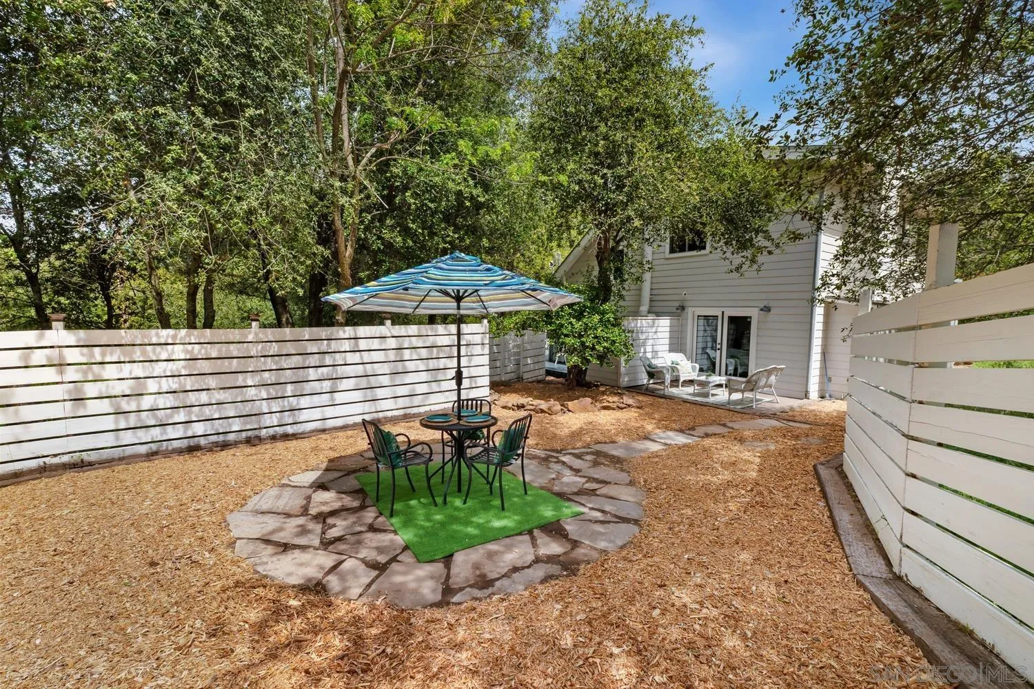 https://cdn.realtyfeed.com/cdn/127/260009666/789854e8b95792c25f12fc06d9716c17.webp