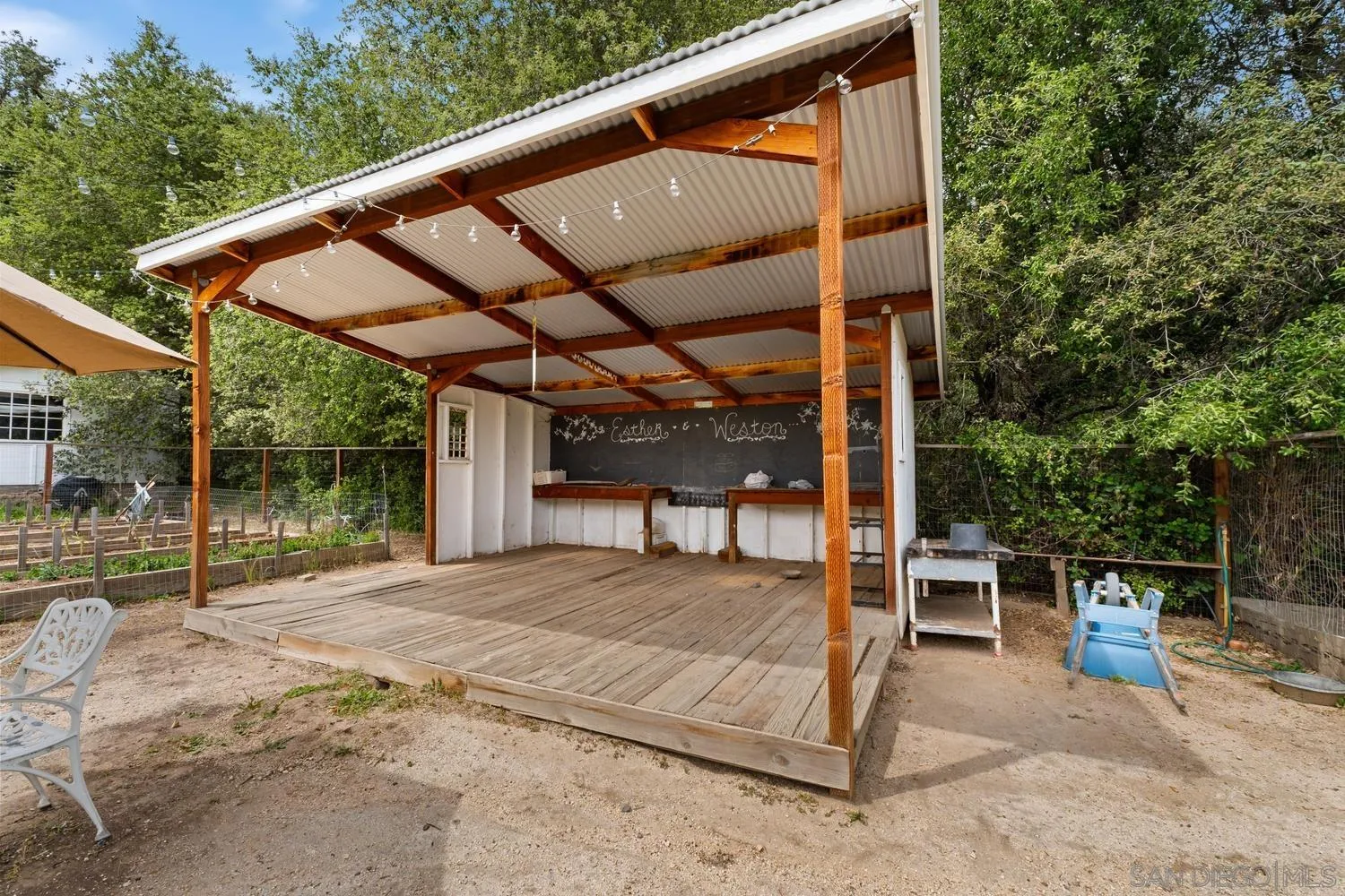 https://cdn.realtyfeed.com/cdn/127/260009666/ec5f7929eebce5193744f2c4ca79e43c.webp
