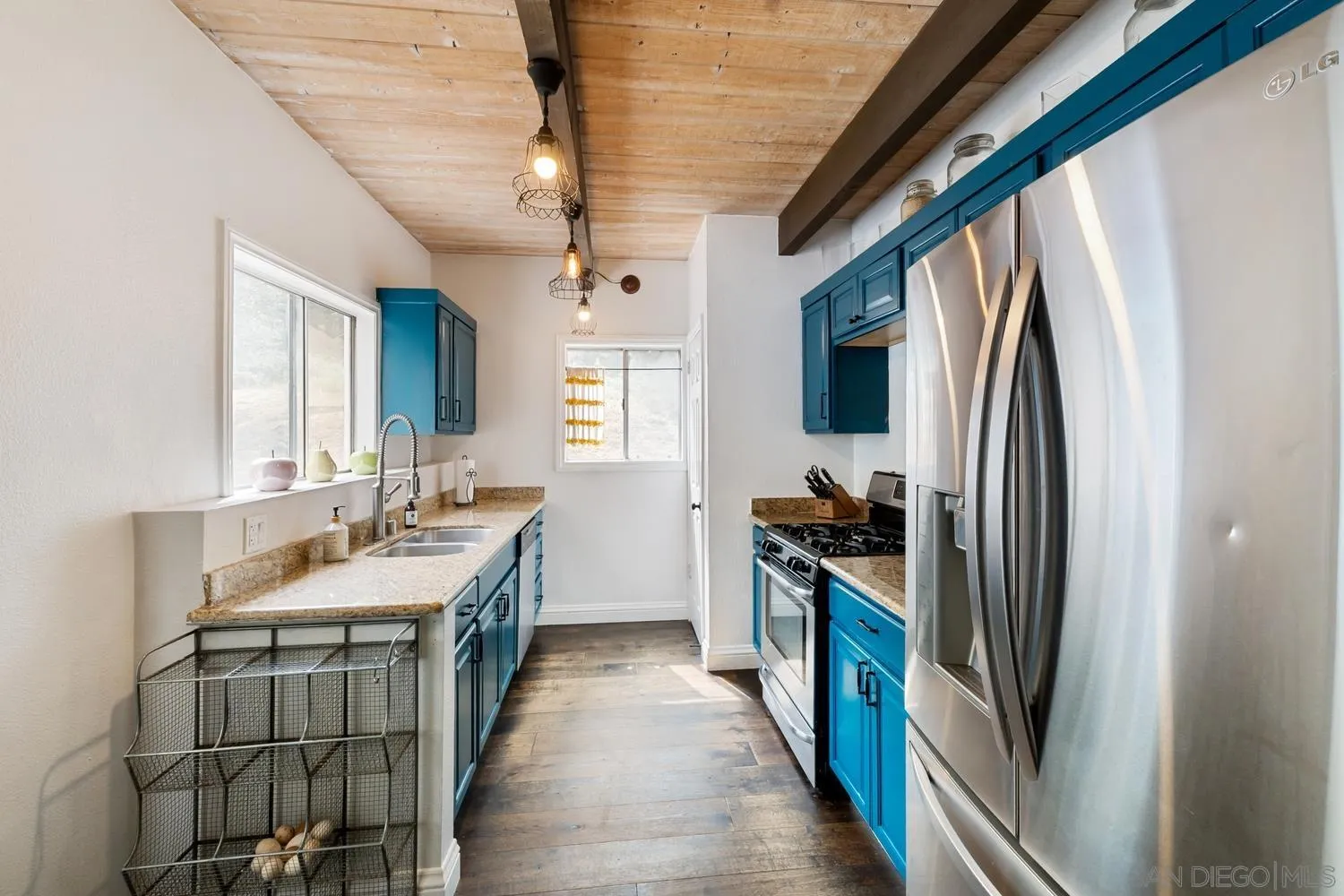 https://cdn.realtyfeed.com/cdn/127/260009666/ee142f7f052cff8e60dafcea4e16c5e6.webp