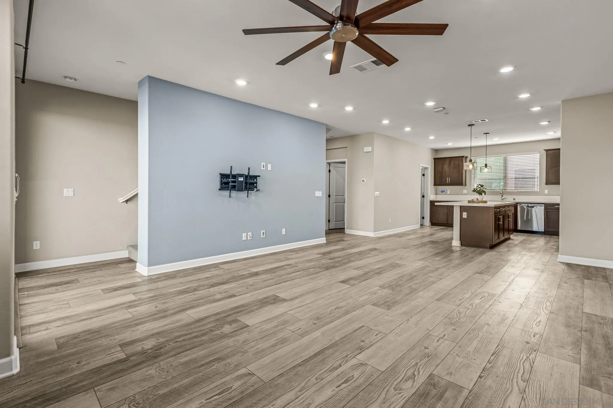 Photo #7: 260009668 Listing: Photo #7