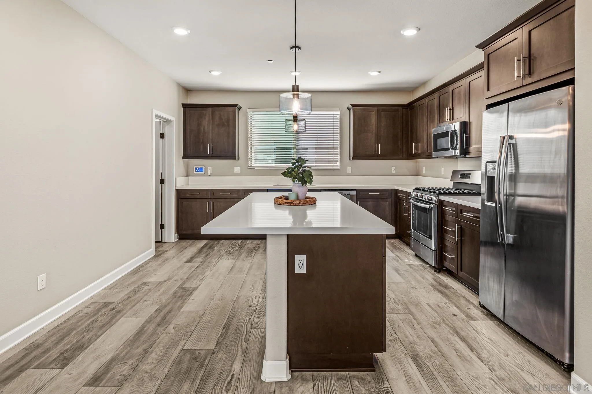 Photo #4: 260009668 Listing: Photo #4