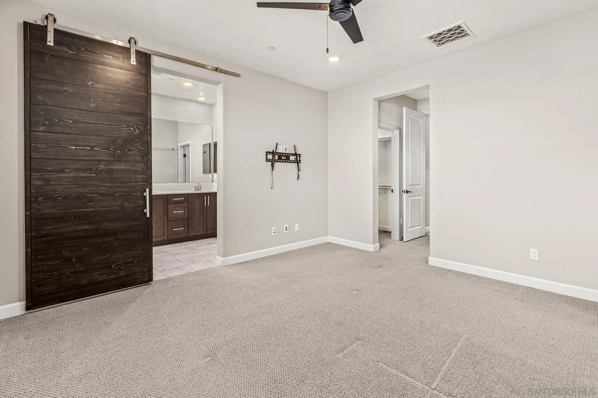 Photo #14: 260009668 Listing: Photo #14