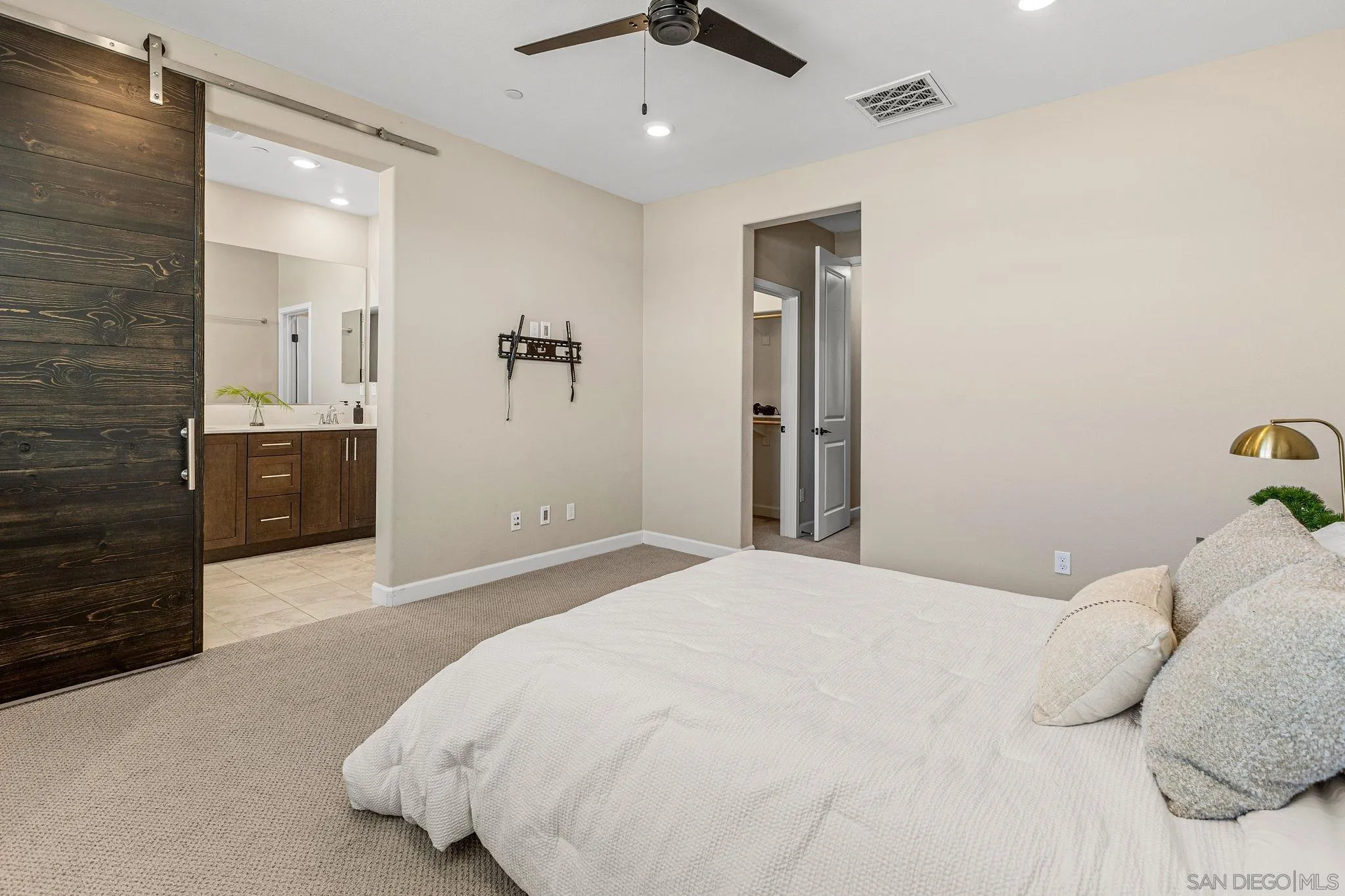Photo #13: 260009668 Listing: Photo #13