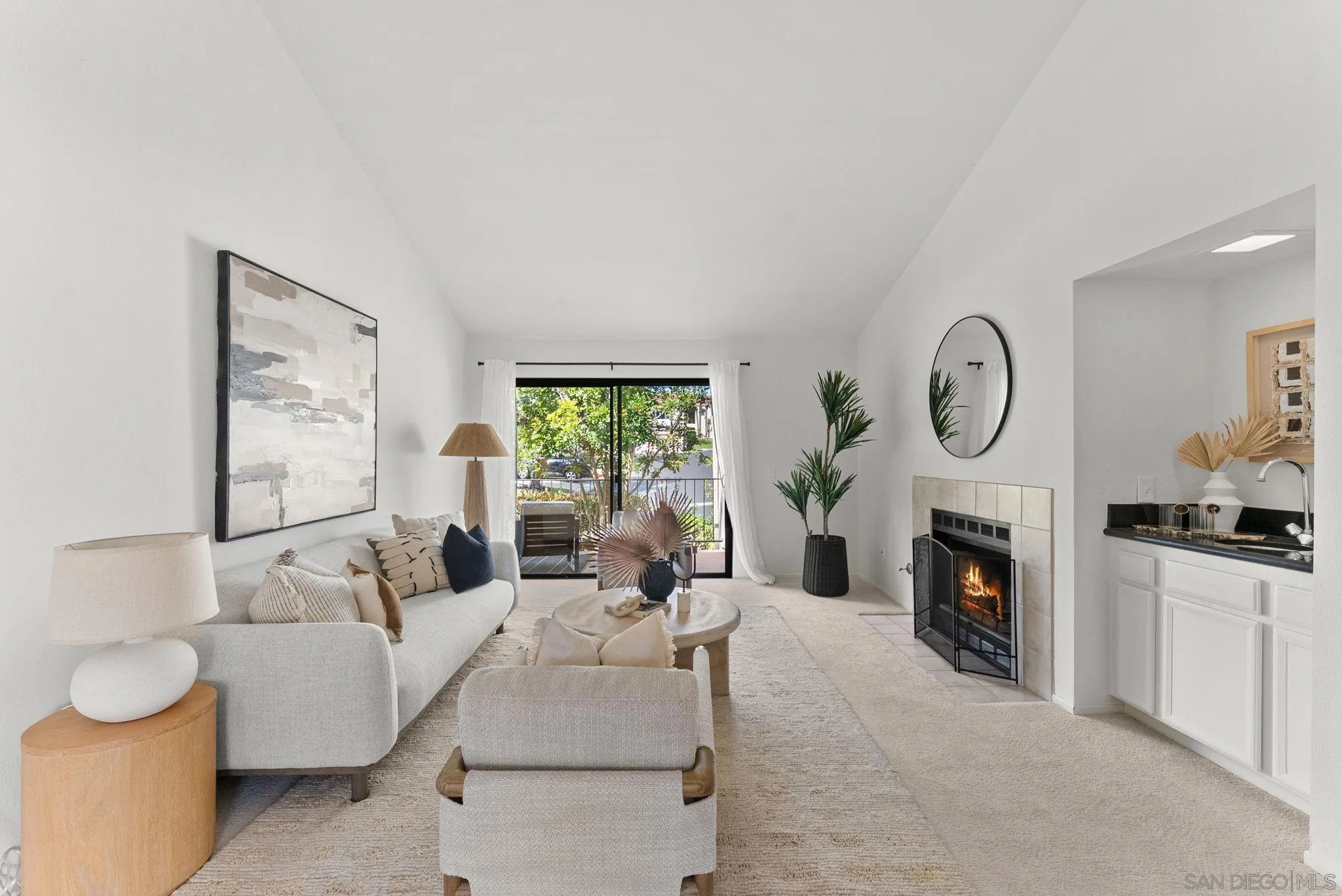 Photo #2: 260009671 Listing: Photo #2