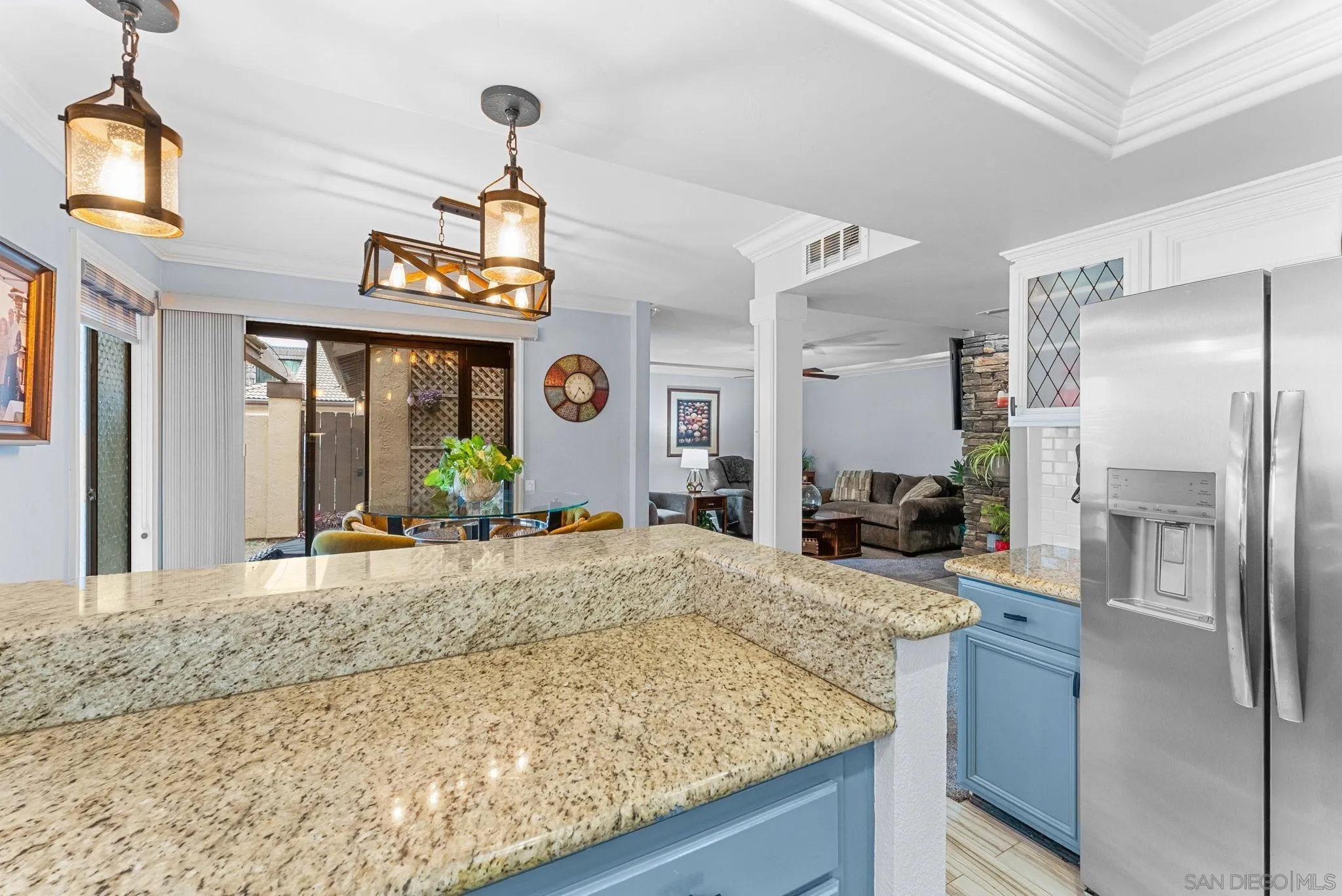 https://cdn.realtyfeed.com/cdn/127/260009673/672c1346af85950b5f91e79b5b447c99.webp