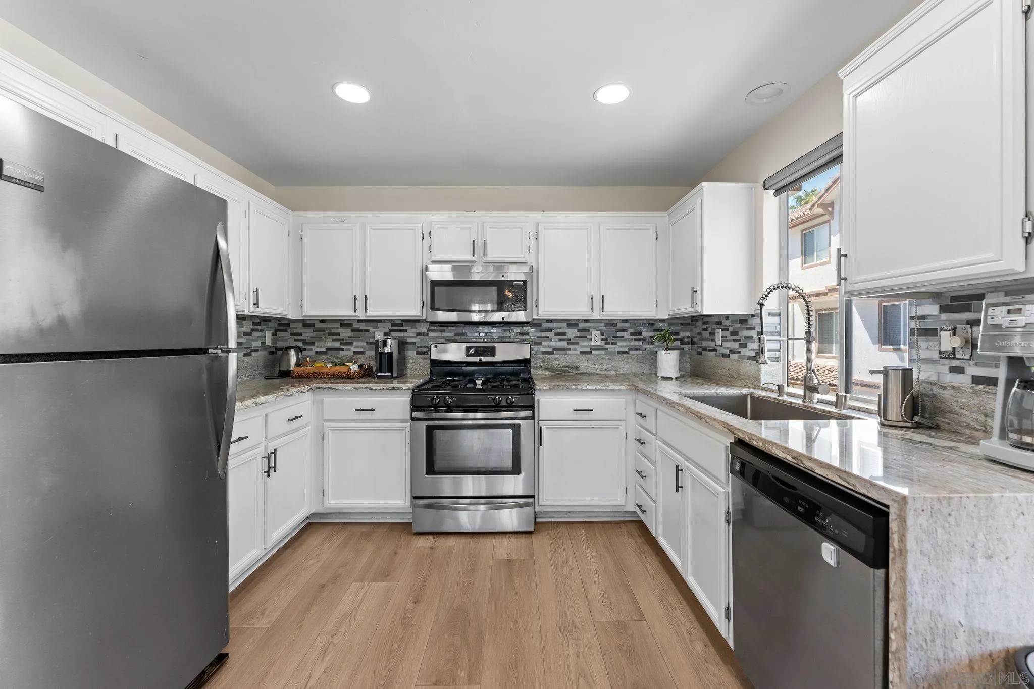 Photo #16: 260009682 Listing: Photo #16