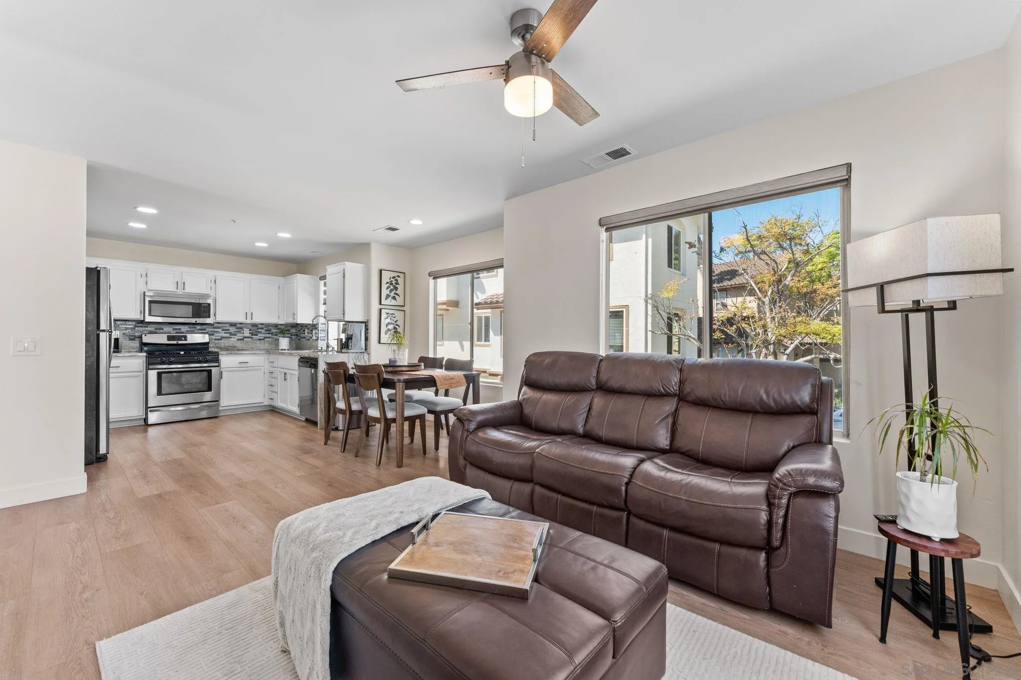 https://cdn.realtyfeed.com/cdn/127/260009682/f8f08273826be3c7a57b02706f4cdb40.webp