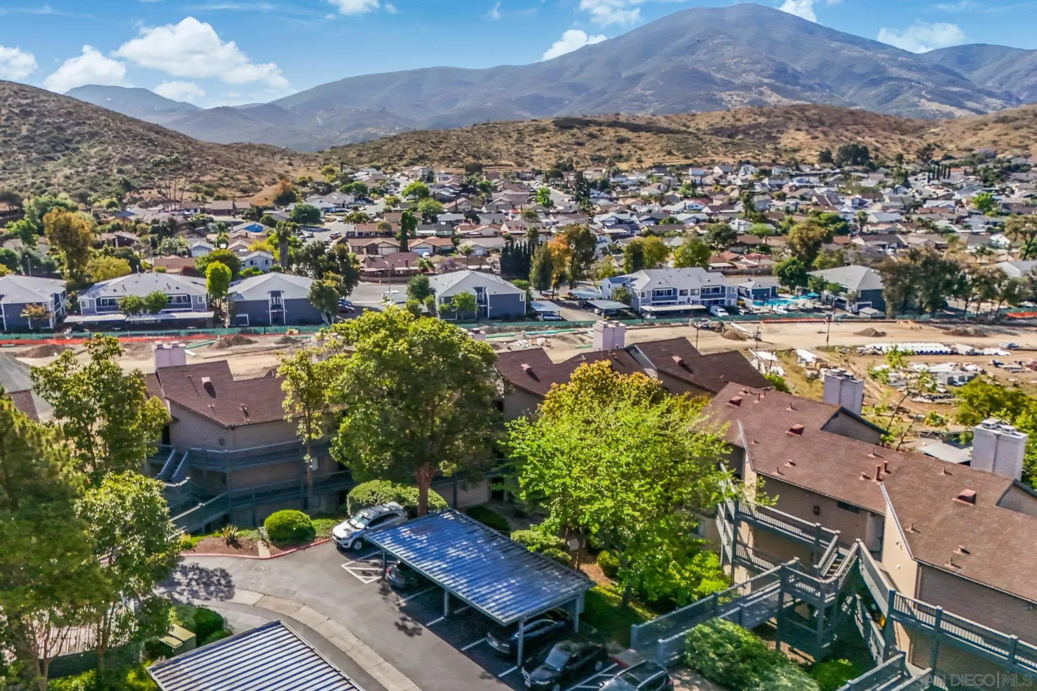 https://cdn.realtyfeed.com/cdn/127/260009683/1822409a687510e85209cb4981c225e8.webp