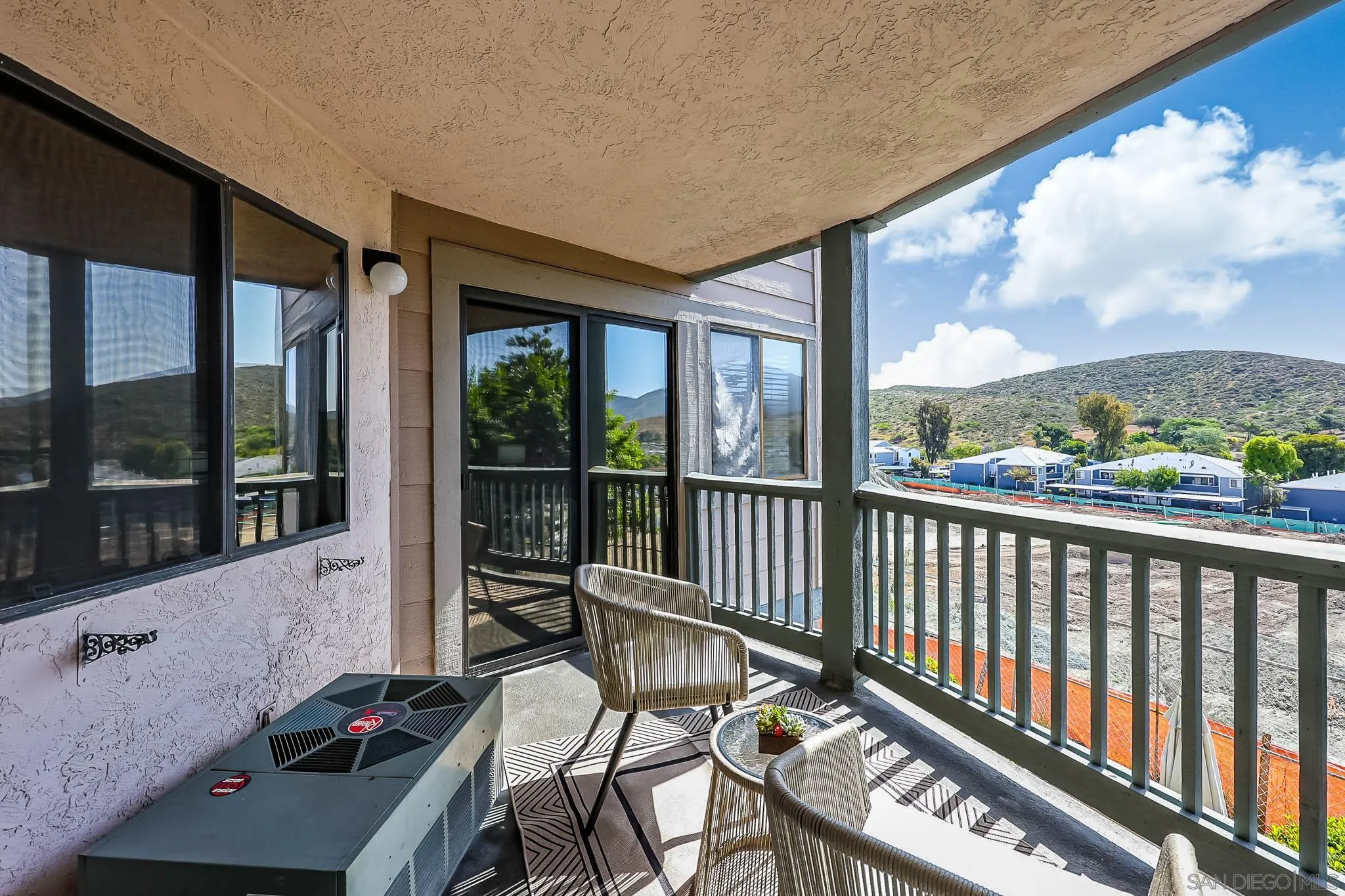 https://cdn.realtyfeed.com/cdn/127/260009683/69cc5a637115681e7e81dba2fedf8f39.webp