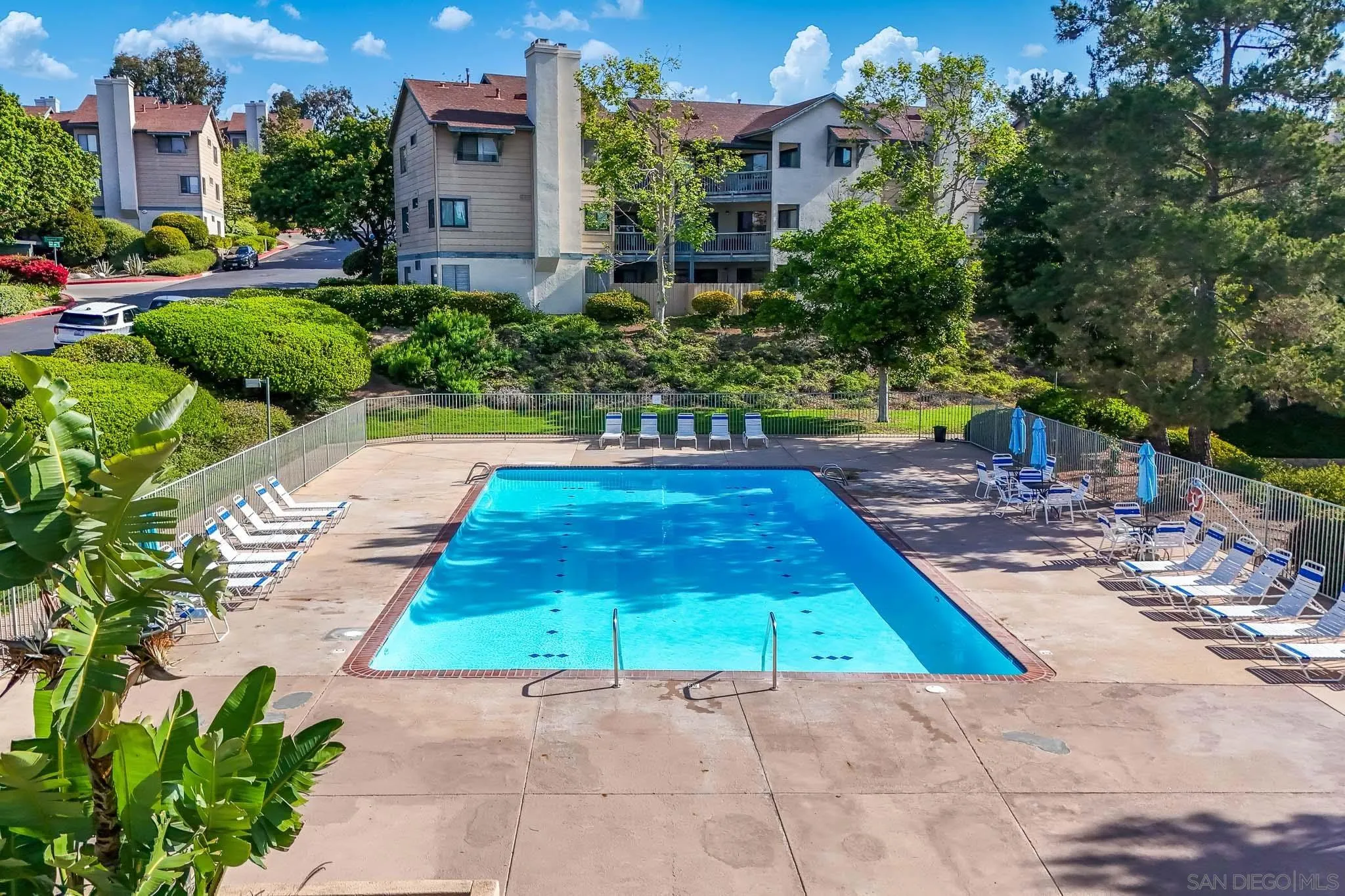 https://cdn.realtyfeed.com/cdn/127/260009683/a164b469f392323b2b88fff0811000c7.webp