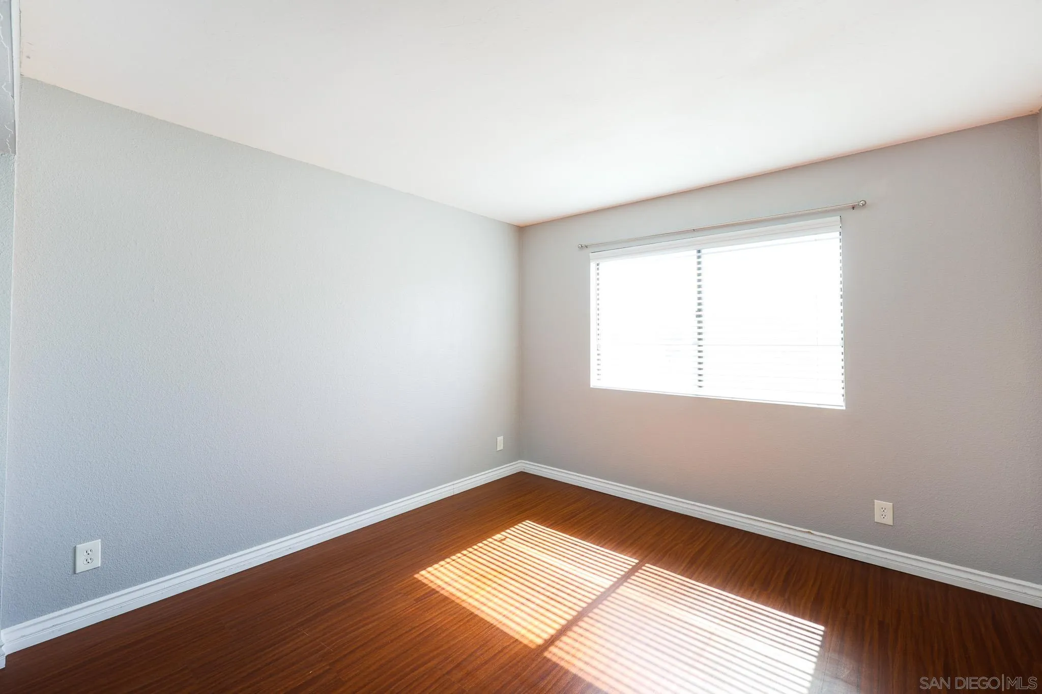https://cdn.realtyfeed.com/cdn/127/260009683/d20bf53df3970b753088d75675002499.webp
