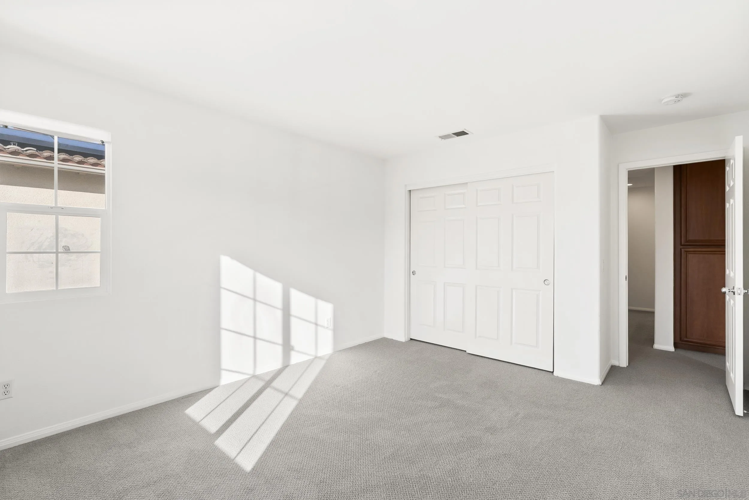 https://cdn.realtyfeed.com/cdn/127/260009686/2b4b2bbb963c7cdf068ee5f239820f68.webp