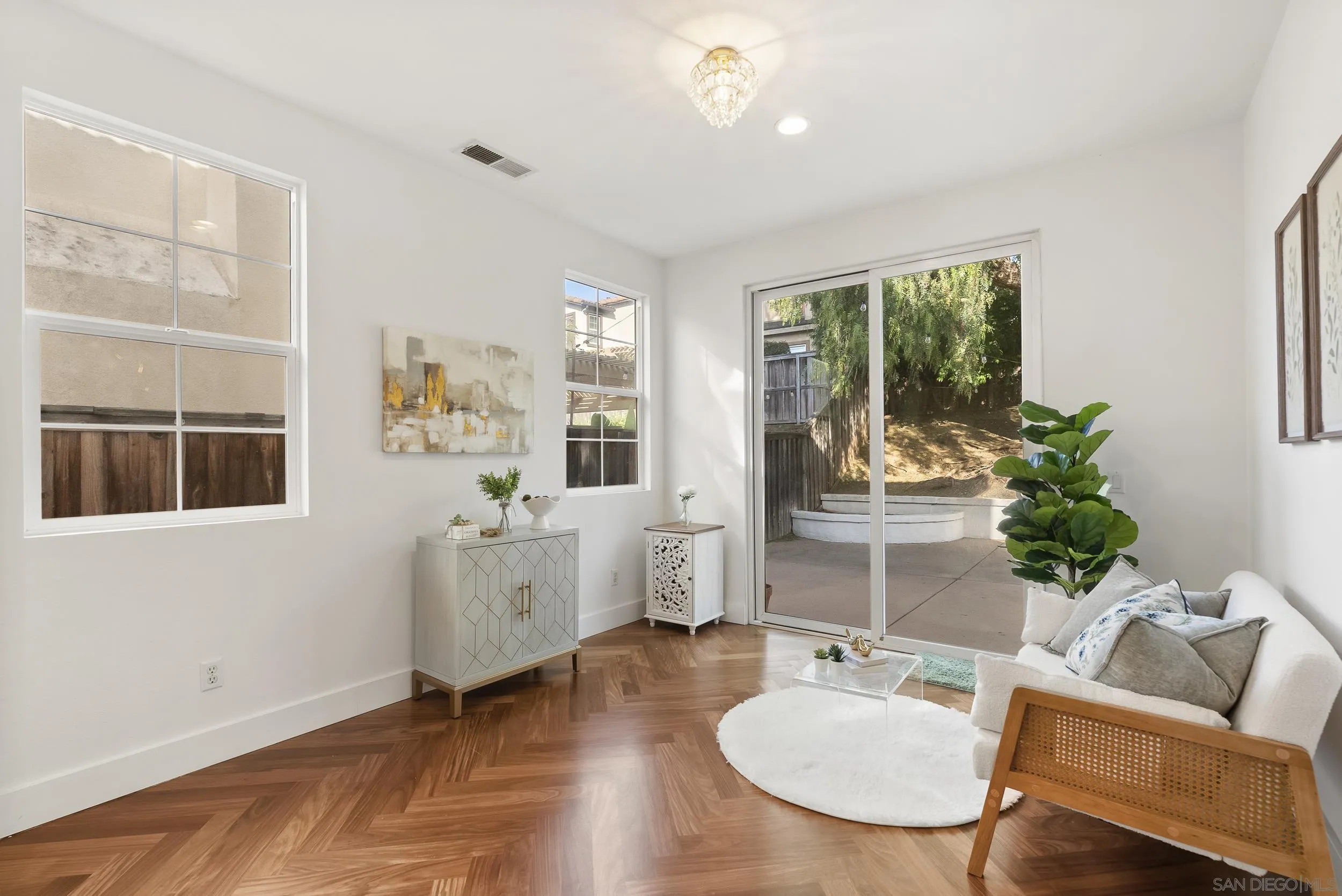 https://cdn.realtyfeed.com/cdn/127/260009686/4222df42e3d09c11b660e5fe5a67990f.webp