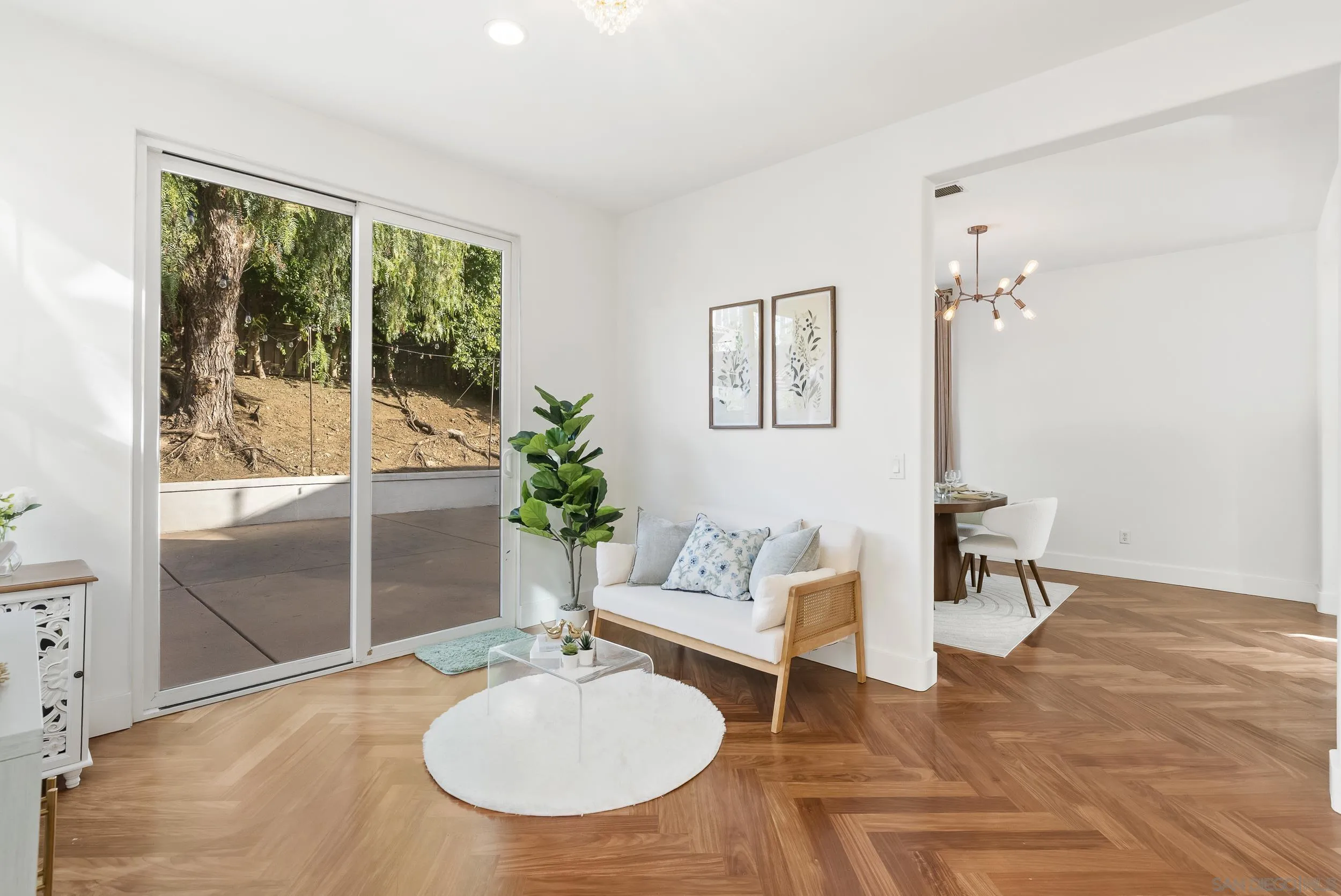 https://cdn.realtyfeed.com/cdn/127/260009686/5fa554ba7fee74984176e46789eaf411.webp